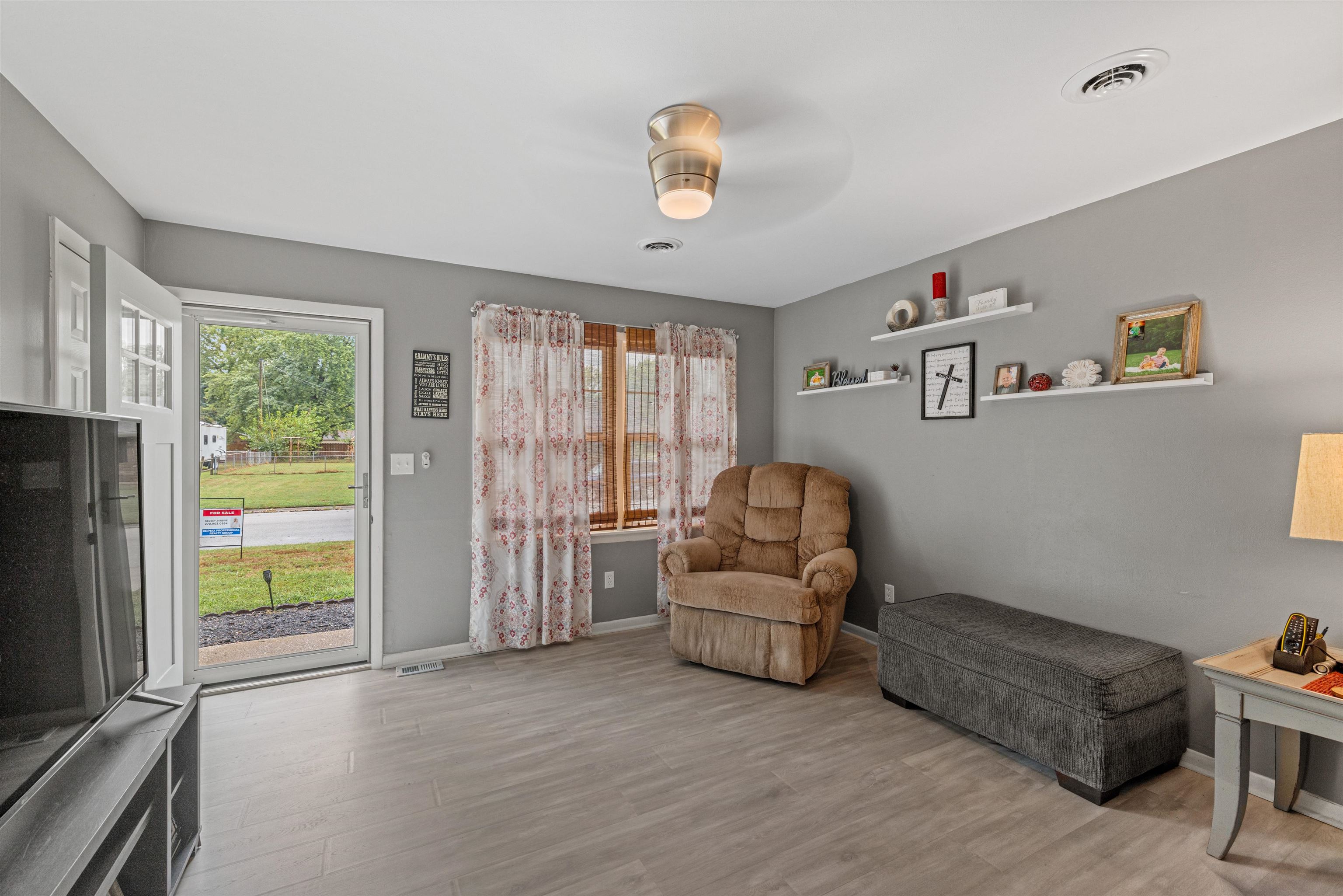 3016 Strawbridge Place, Owensboro, Kentucky 42303, 3 Bedrooms Bedrooms, ,2 BathroomsBathrooms,Single Family Residence,For Sale,Strawbridge Place,90706