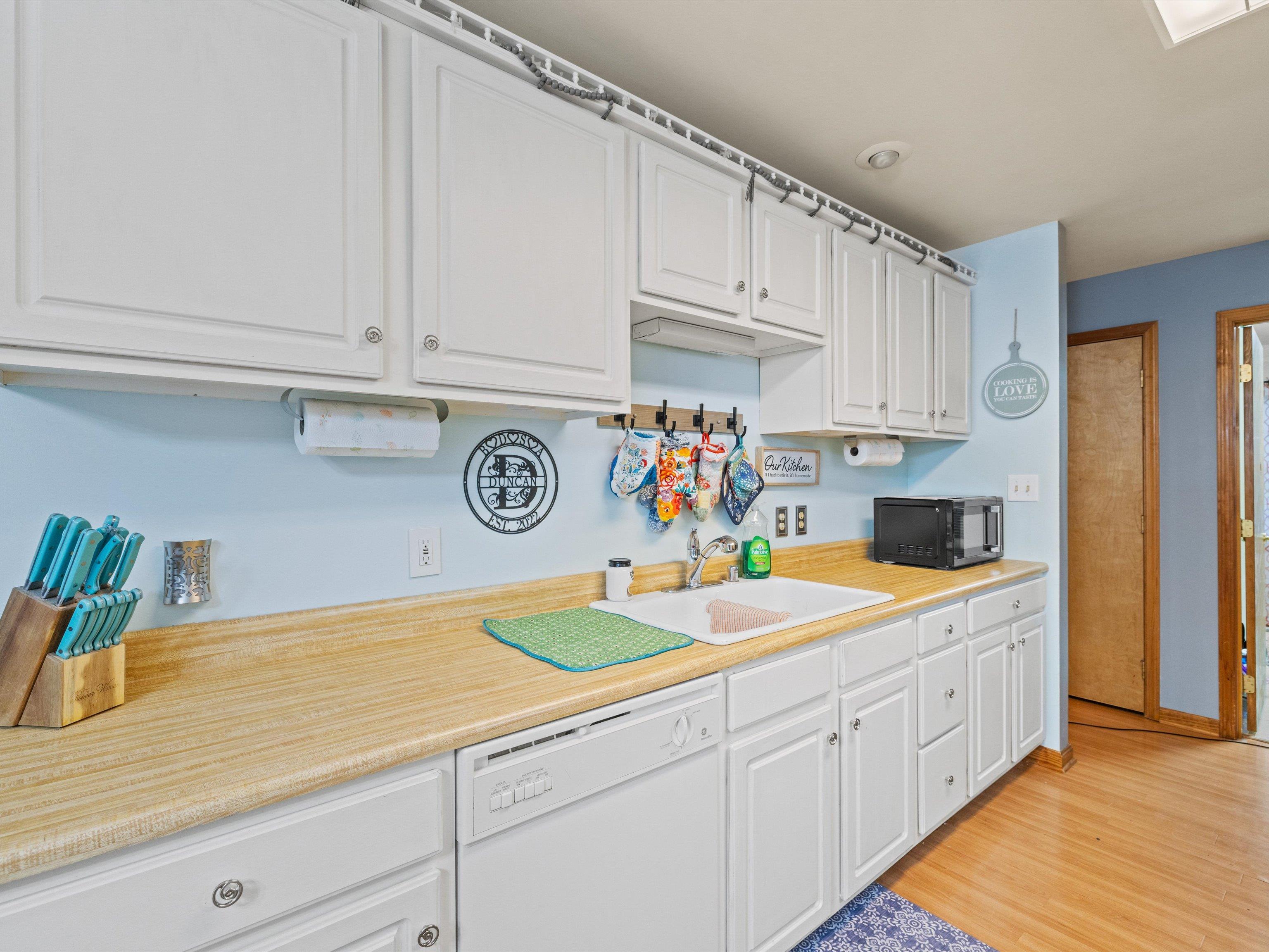 155 East Dixon St, Sebree, Kentucky 42455, 3 Bedrooms Bedrooms, ,2 BathroomsBathrooms,Single Family Residence,For Sale,East Dixon St,90711
