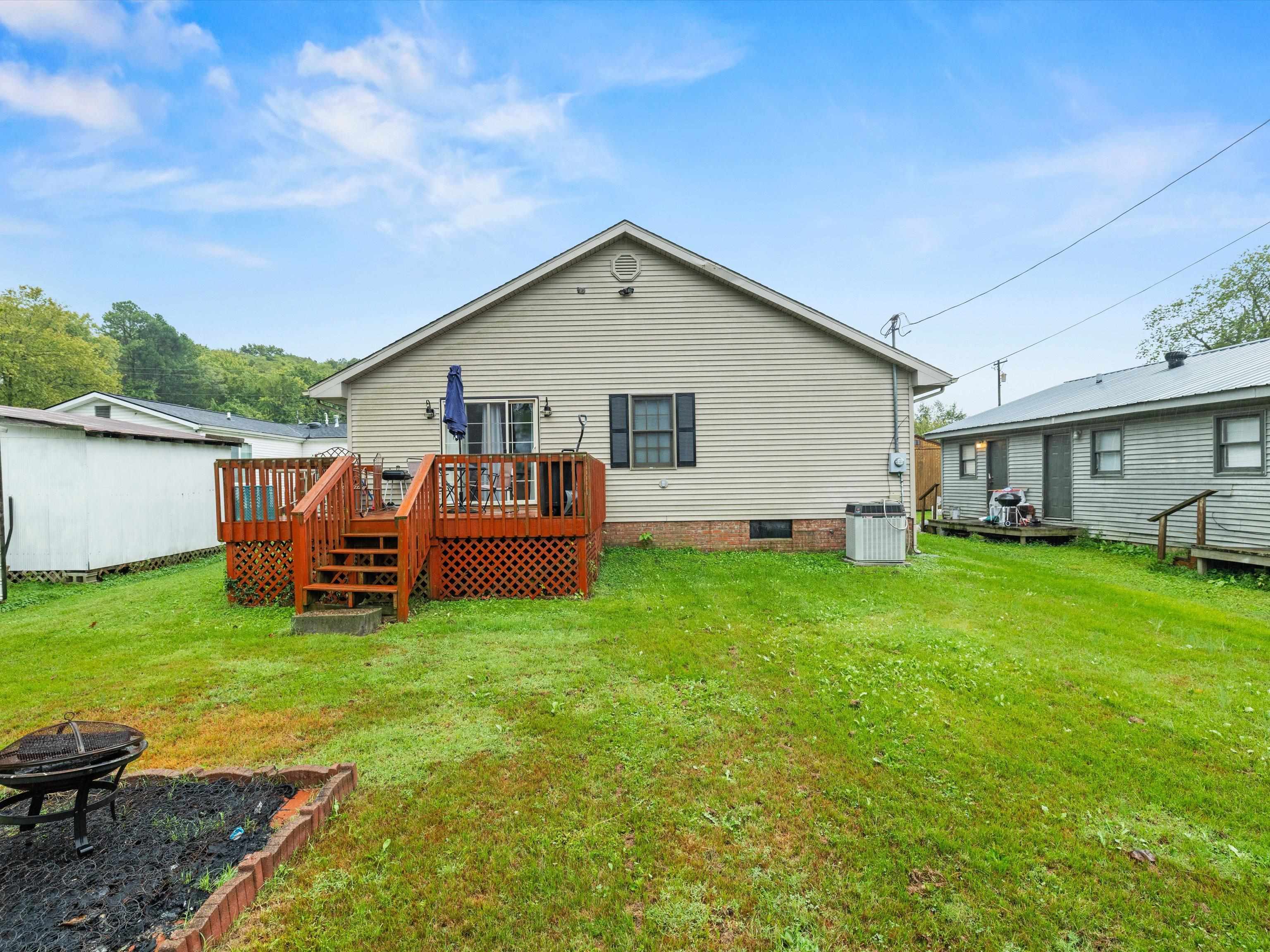 155 East Dixon St, Sebree, Kentucky 42455, 3 Bedrooms Bedrooms, ,2 BathroomsBathrooms,Single Family Residence,For Sale,East Dixon St,90711