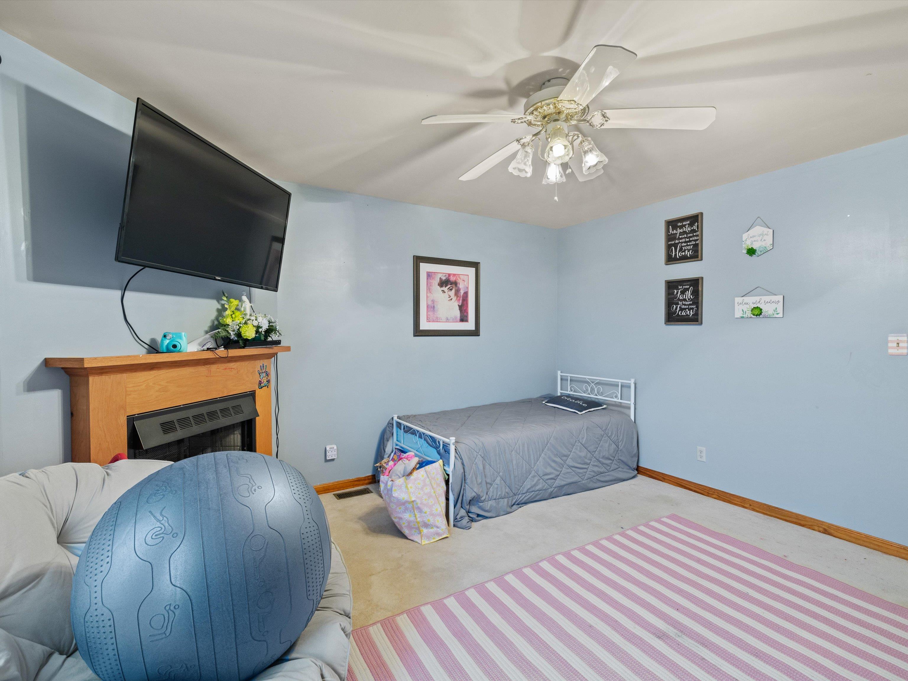 155 East Dixon St, Sebree, Kentucky 42455, 3 Bedrooms Bedrooms, ,2 BathroomsBathrooms,Single Family Residence,For Sale,East Dixon St,90711
