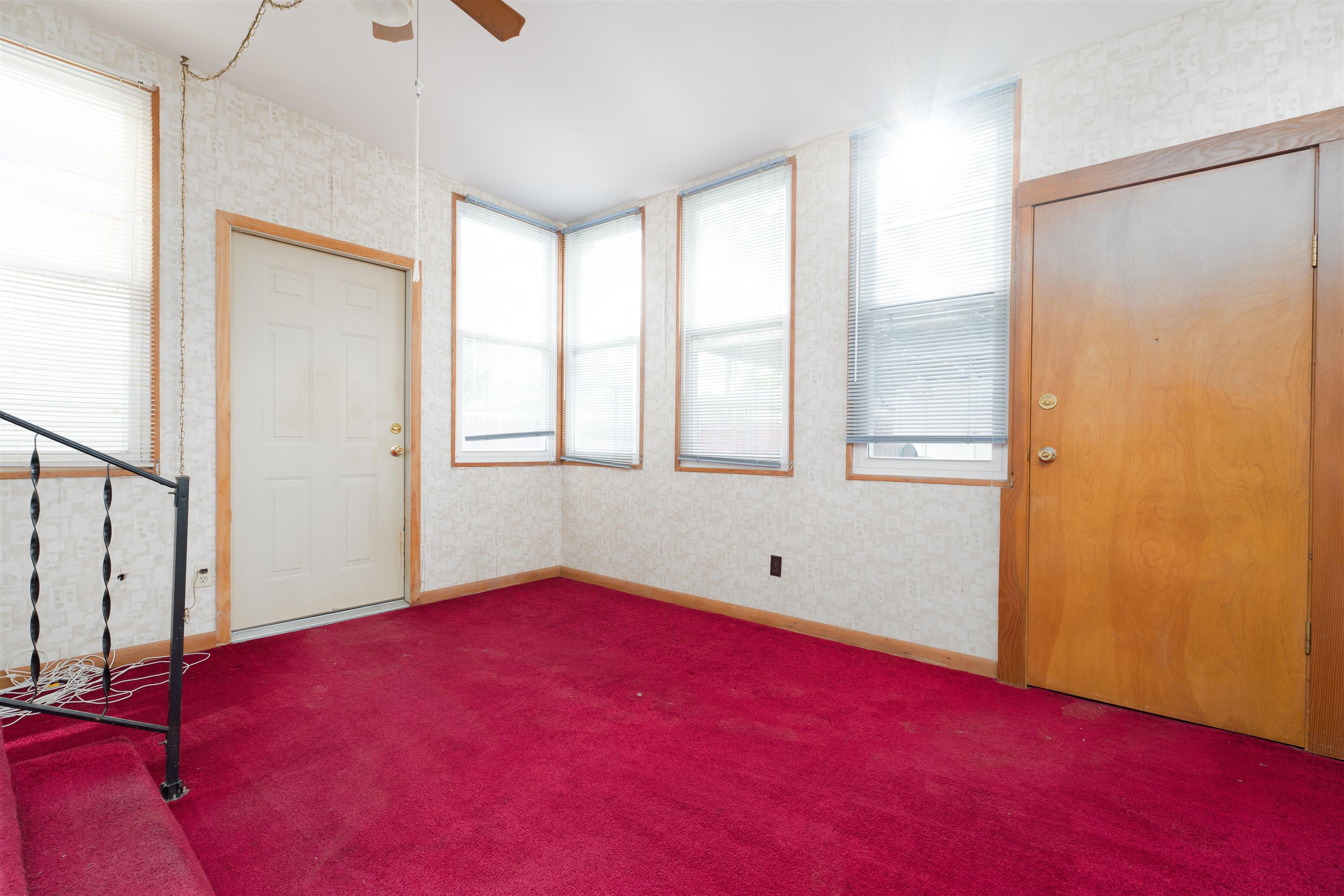 610 Elm Street, Owensboro, Kentucky 42301, 2 Bedrooms Bedrooms, ,1 BathroomBathrooms,Single Family Residence,For Sale,Elm Street,90712