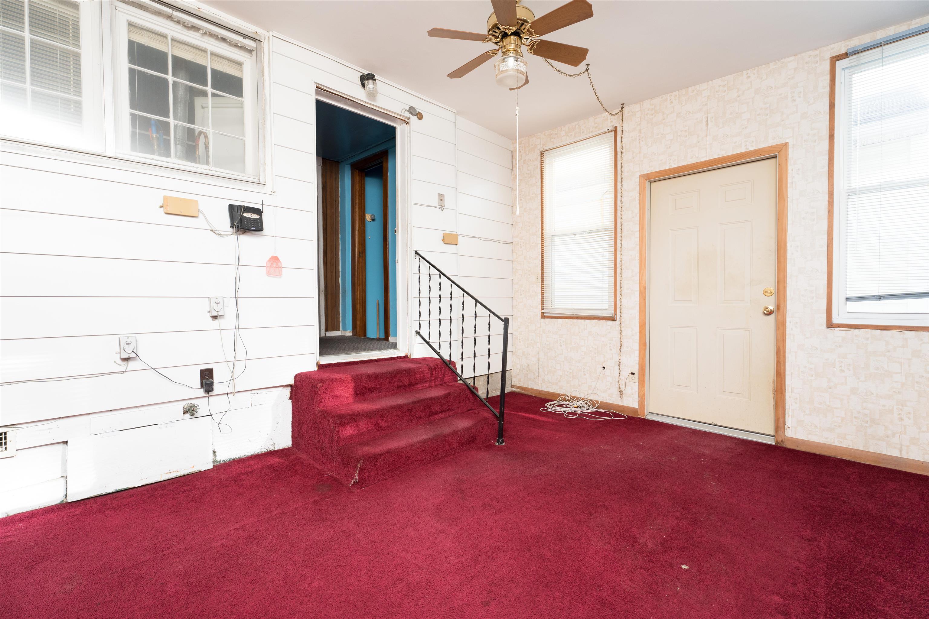 610 Elm Street, Owensboro, Kentucky 42301, 2 Bedrooms Bedrooms, ,1 BathroomBathrooms,Single Family Residence,For Sale,Elm Street,90712