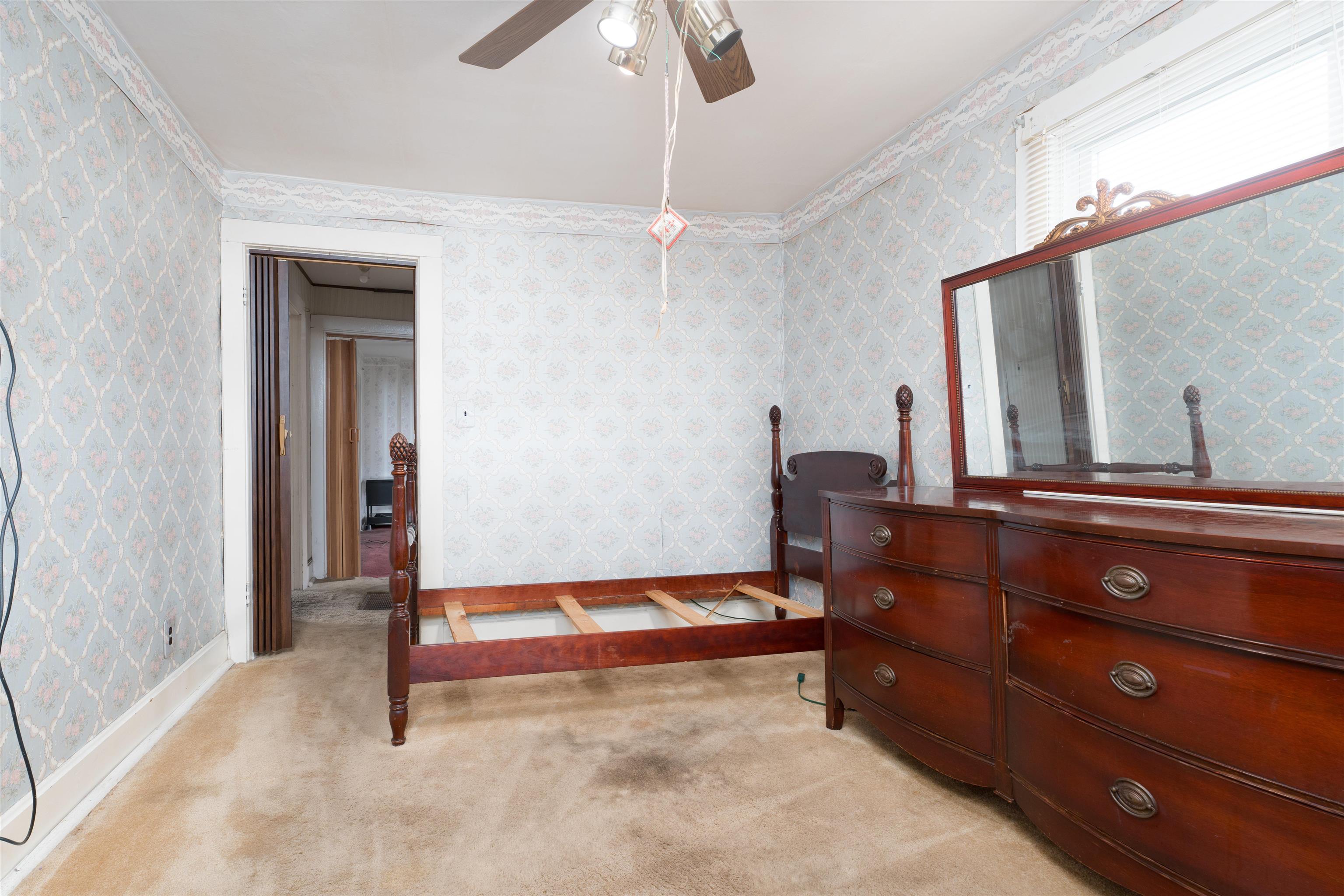 610 Elm Street, Owensboro, Kentucky 42301, 2 Bedrooms Bedrooms, ,1 BathroomBathrooms,Single Family Residence,For Sale,Elm Street,90712