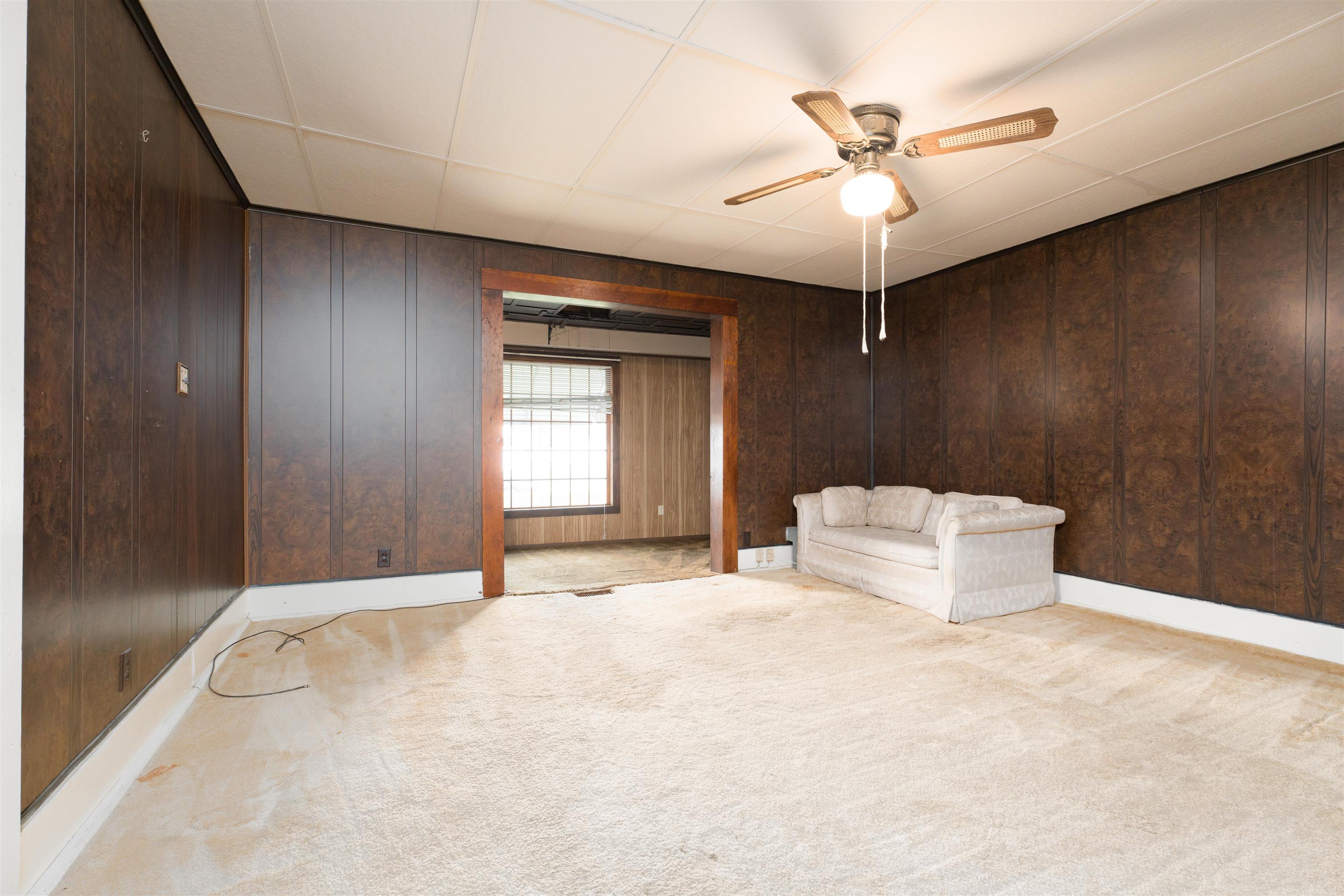 610 Elm Street, Owensboro, Kentucky 42301, 2 Bedrooms Bedrooms, ,1 BathroomBathrooms,Single Family Residence,For Sale,Elm Street,90712