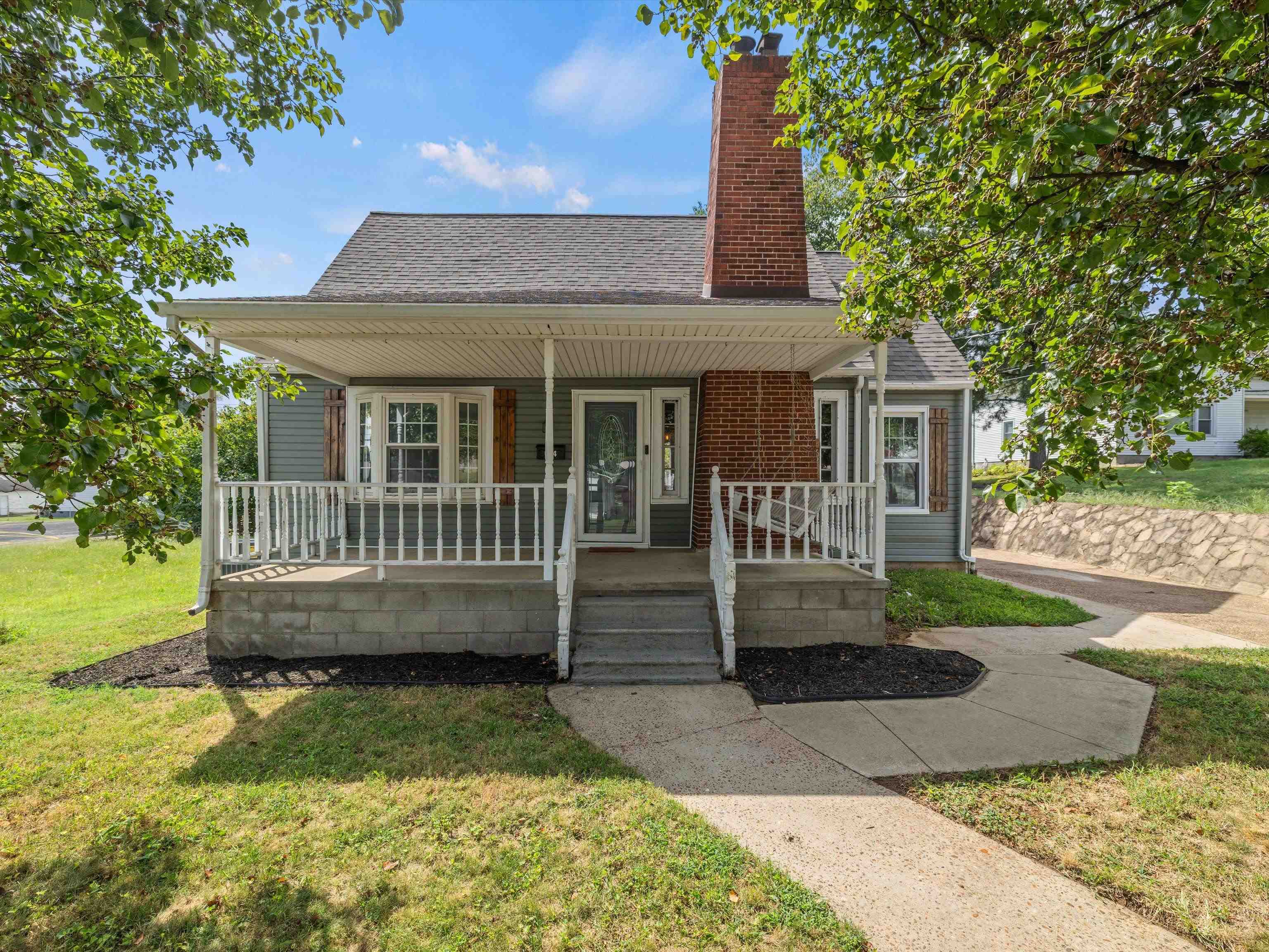 624 Wing Ave, Owensboro, Kentucky 42303, 3 Bedrooms Bedrooms, ,1 BathroomBathrooms,Single Family Residence,For Sale,Wing Ave,90717