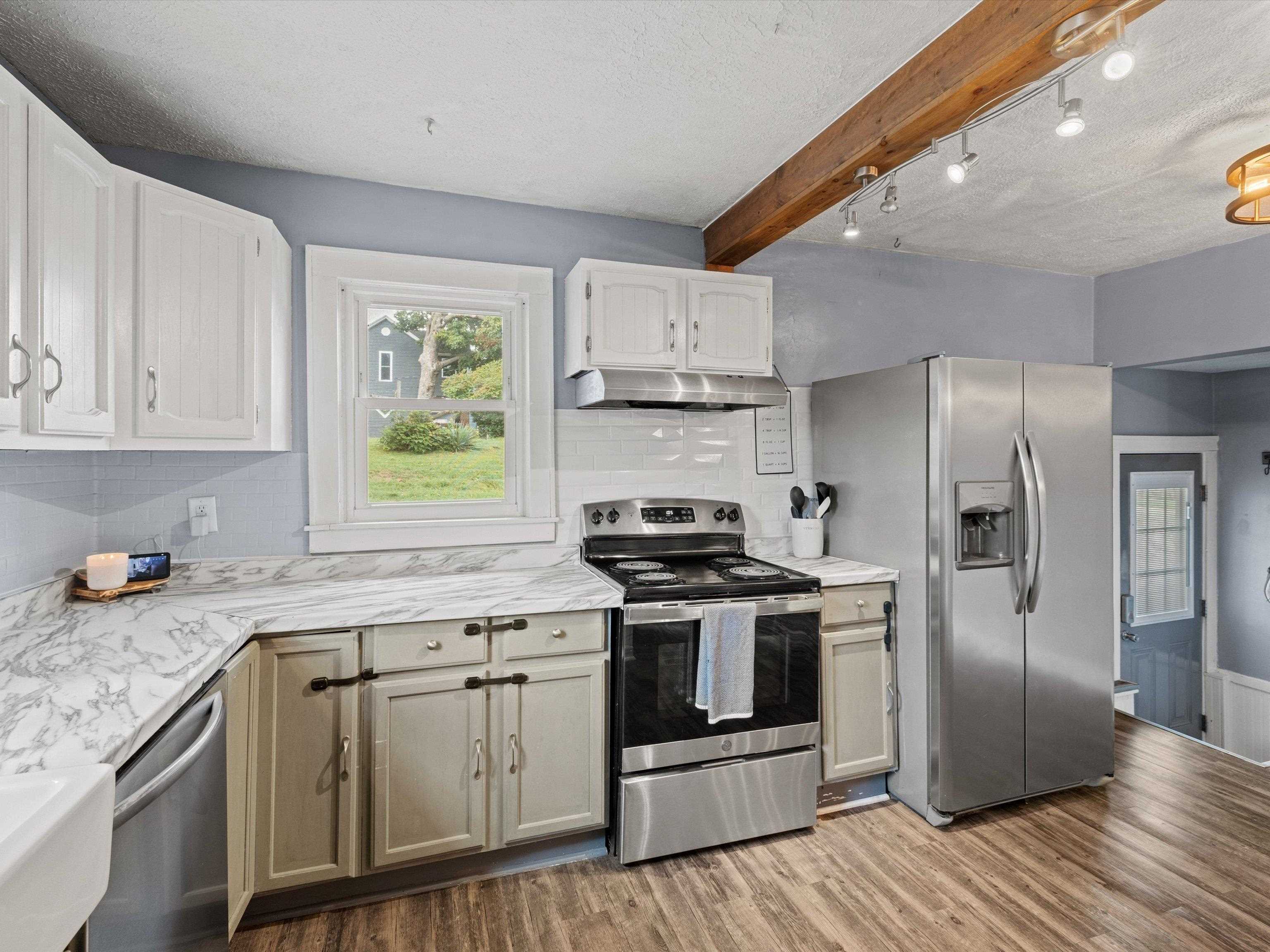 624 Wing Ave, Owensboro, Kentucky 42303, 3 Bedrooms Bedrooms, ,1 BathroomBathrooms,Single Family Residence,For Sale,Wing Ave,90717