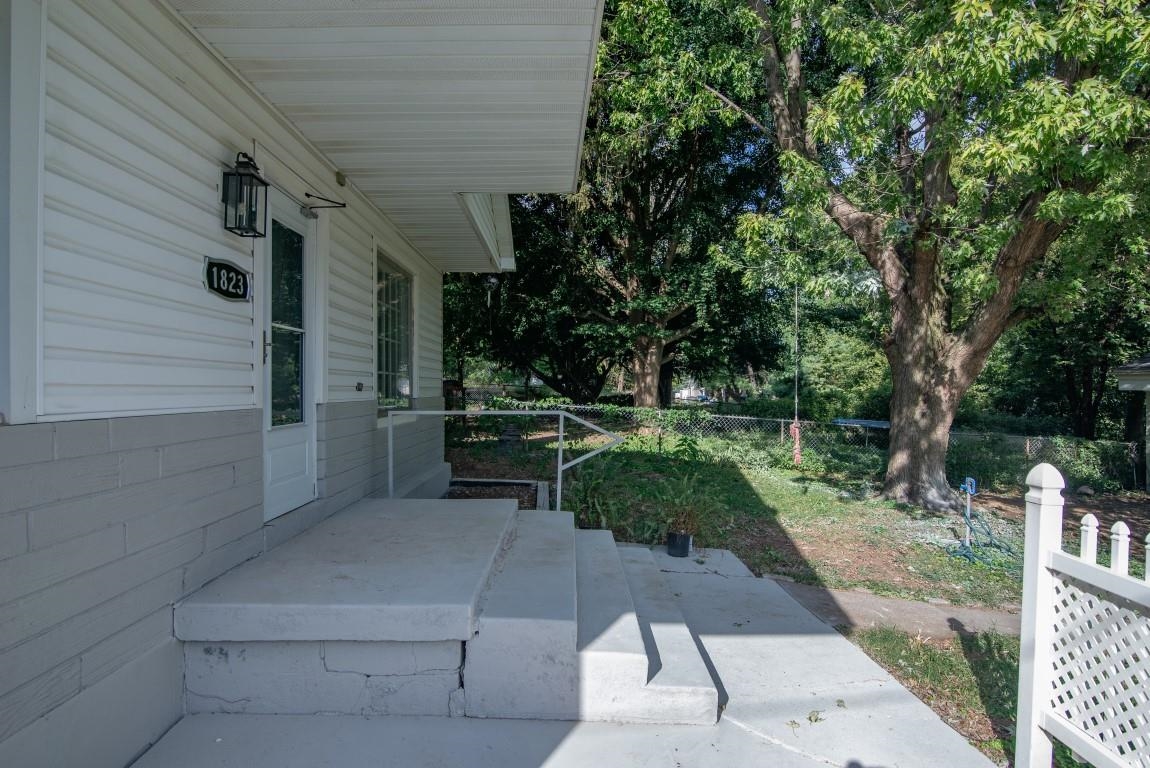 1823 Cullen Ave, Owensboro, Kentucky 42301, 4 Bedrooms Bedrooms, ,1 BathroomBathrooms,Single Family Residence,For Sale,Cullen Ave,90720