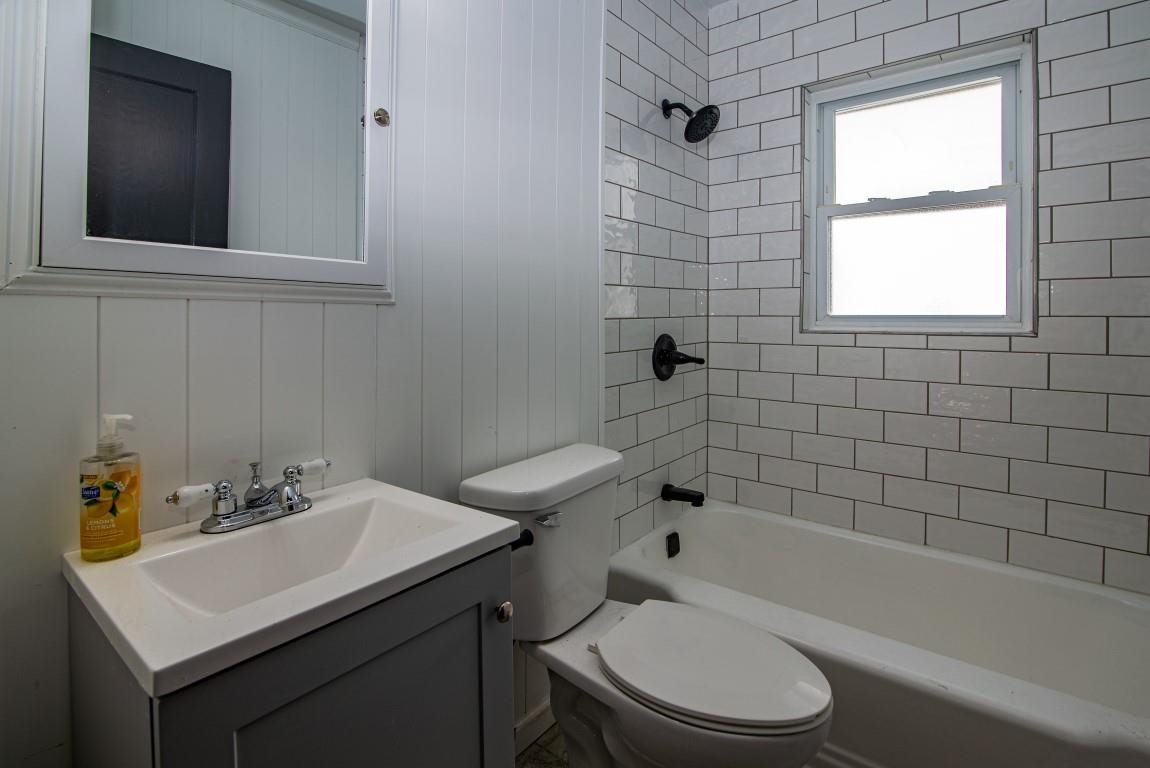 1823 Cullen Ave, Owensboro, Kentucky 42301, 4 Bedrooms Bedrooms, ,1 BathroomBathrooms,Single Family Residence,For Sale,Cullen Ave,90720