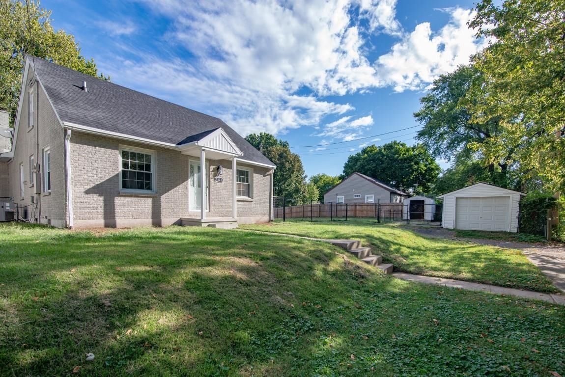 1823 Cullen Ave, Owensboro, Kentucky 42301, 4 Bedrooms Bedrooms, ,1 BathroomBathrooms,Single Family Residence,For Sale,Cullen Ave,90720