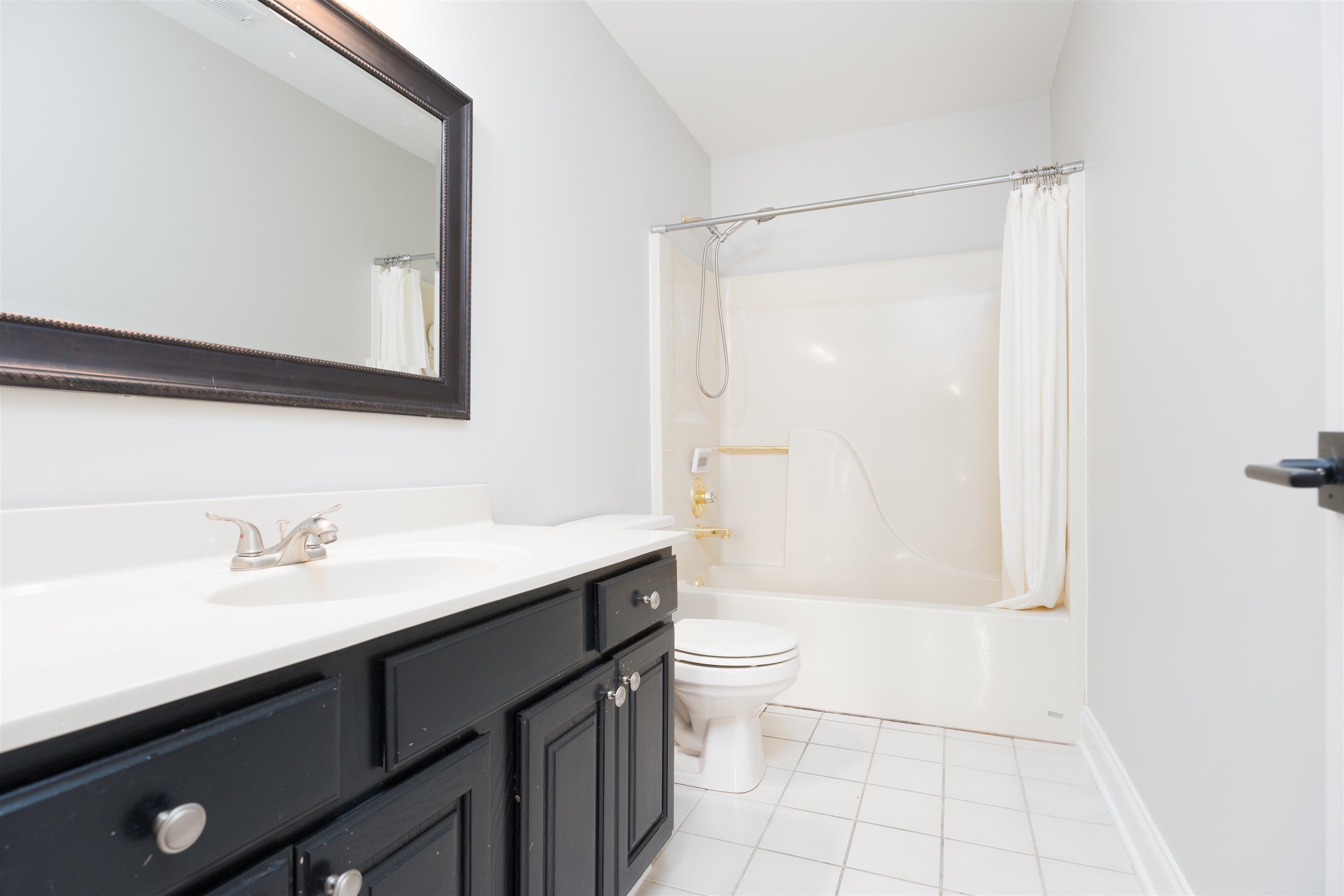 4006 Horseshoe Trace, Owensboro, Kentucky 42303, 4 Bedrooms Bedrooms, ,2 BathroomsBathrooms,Single Family Residence,For Sale,Horseshoe Trace,90721