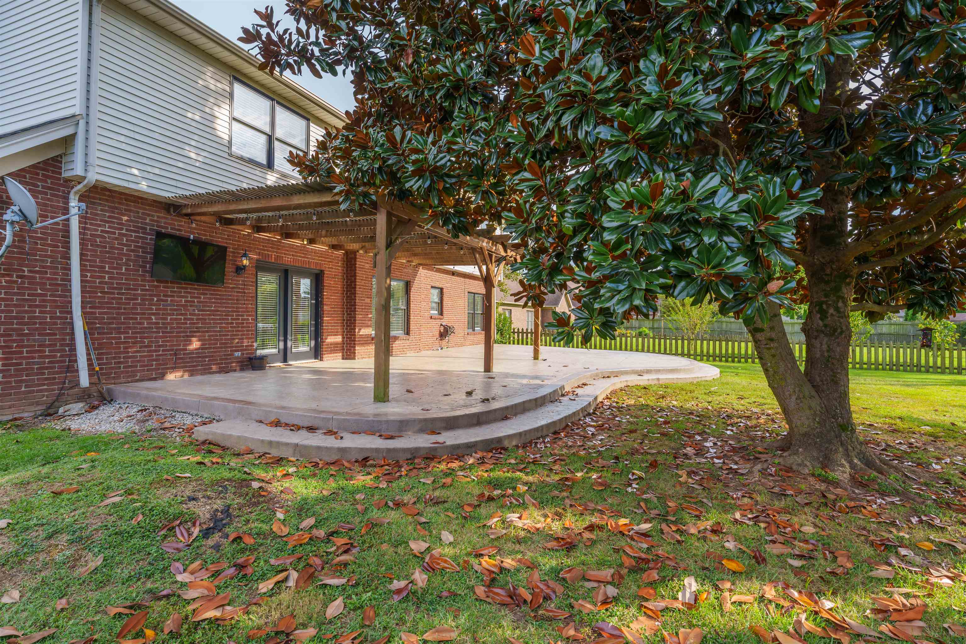 4006 Horseshoe Trace, Owensboro, Kentucky 42303, 4 Bedrooms Bedrooms, ,2 BathroomsBathrooms,Single Family Residence,For Sale,Horseshoe Trace,90721