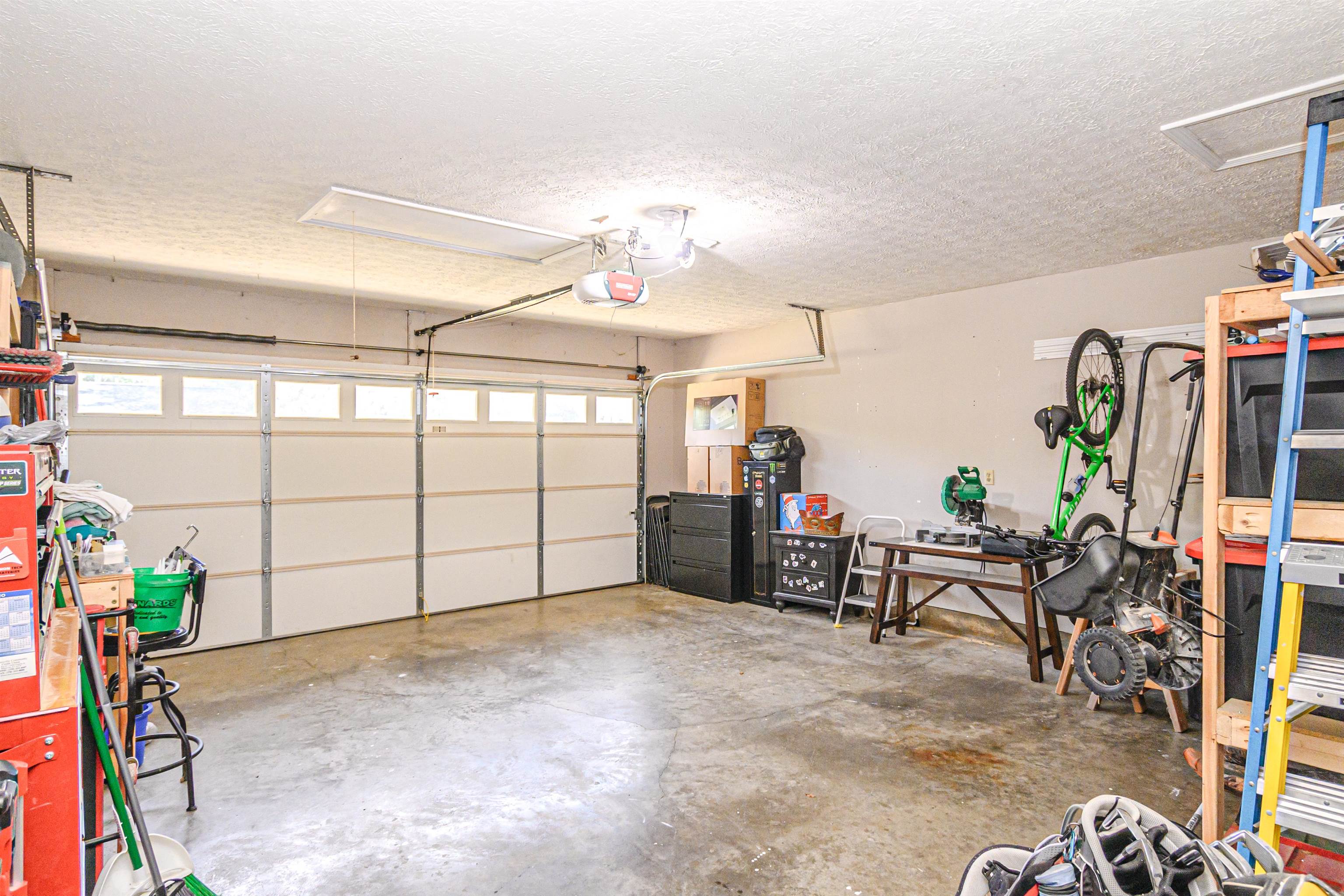 2239 Landsdowne S, Owensboro, Kentucky 42303, 3 Bedrooms Bedrooms, ,2 BathroomsBathrooms,Single Family Residence,For Sale,Landsdowne S,90722