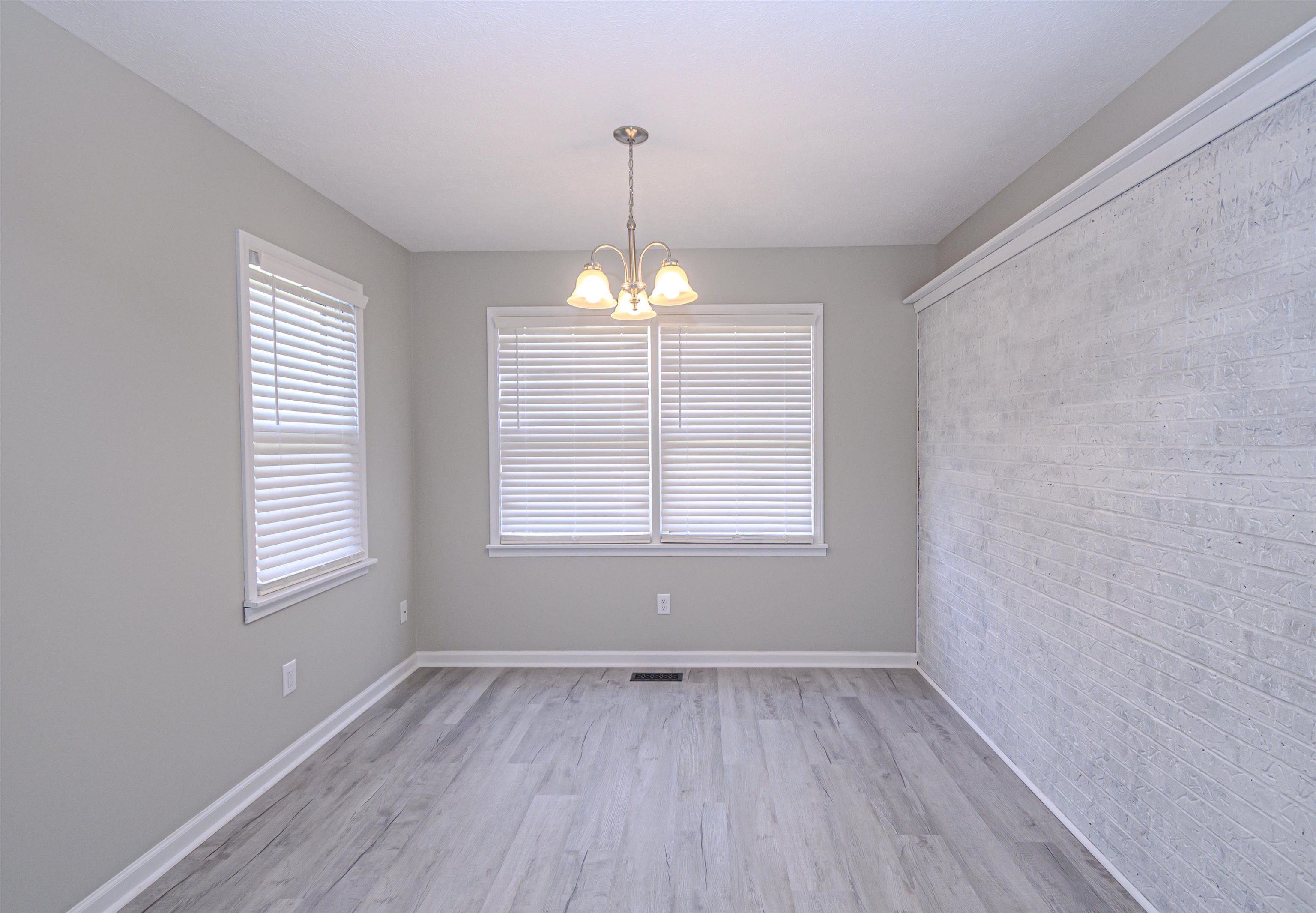 2239 Landsdowne S, Owensboro, Kentucky 42303, 3 Bedrooms Bedrooms, ,2 BathroomsBathrooms,Single Family Residence,For Sale,Landsdowne S,90722