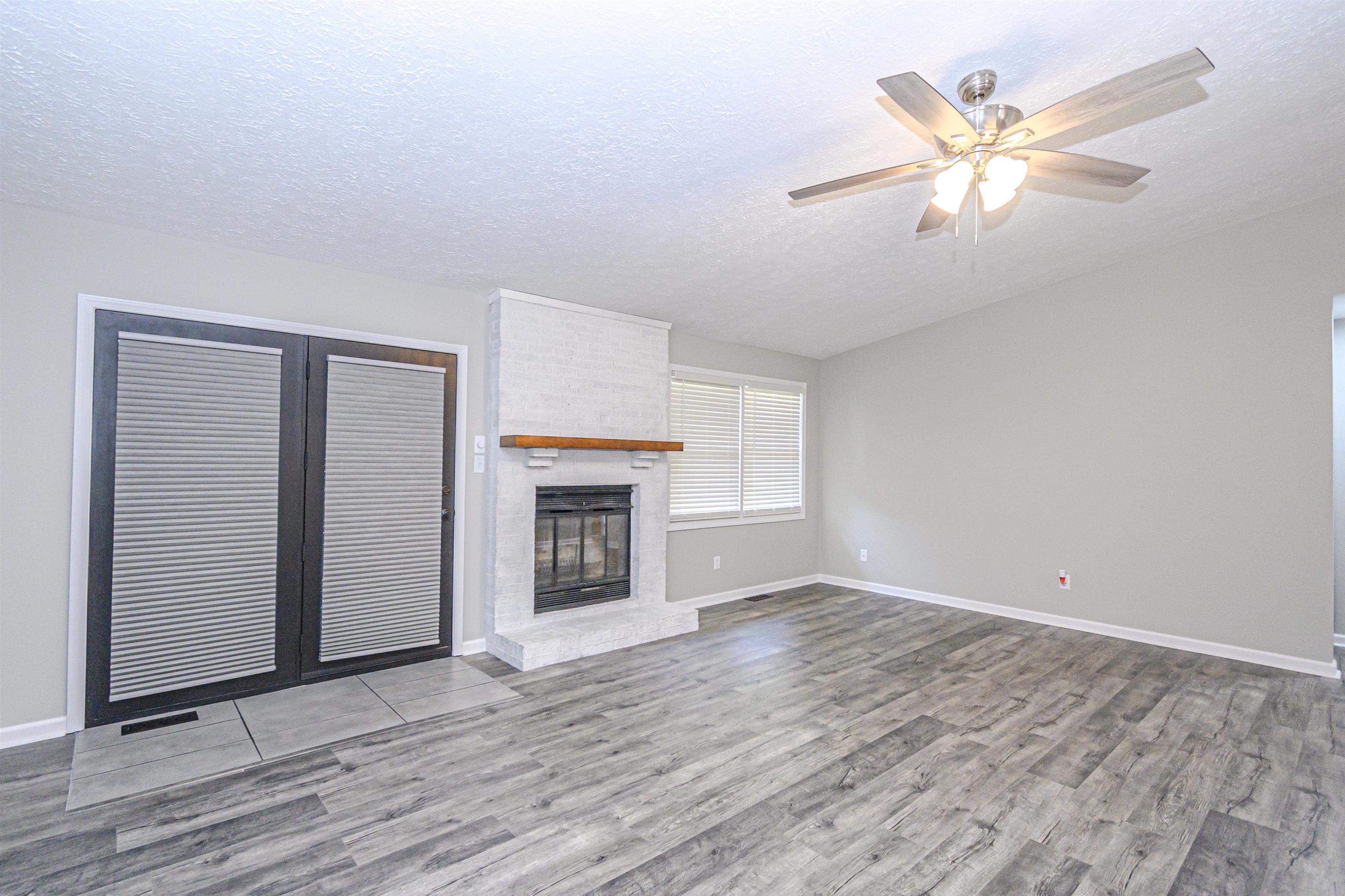 2239 Landsdowne S, Owensboro, Kentucky 42303, 3 Bedrooms Bedrooms, ,2 BathroomsBathrooms,Single Family Residence,For Sale,Landsdowne S,90722