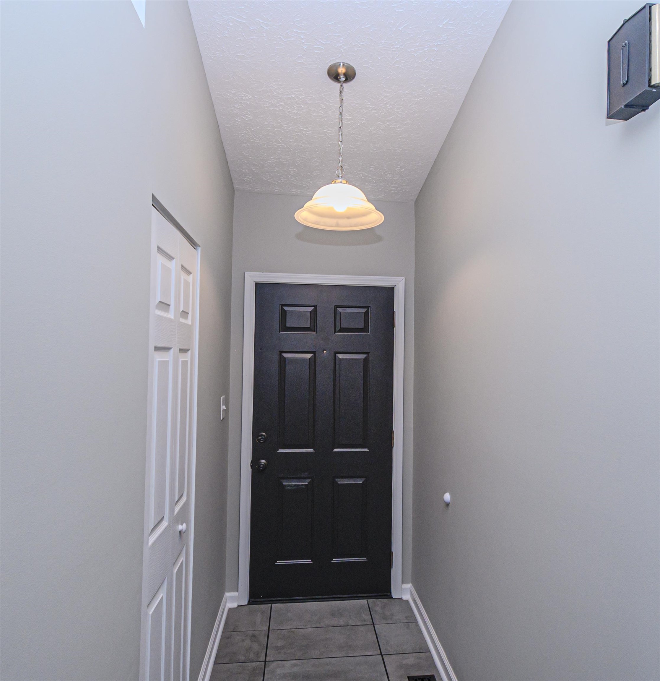 2239 Landsdowne S, Owensboro, Kentucky 42303, 3 Bedrooms Bedrooms, ,2 BathroomsBathrooms,Single Family Residence,For Sale,Landsdowne S,90722