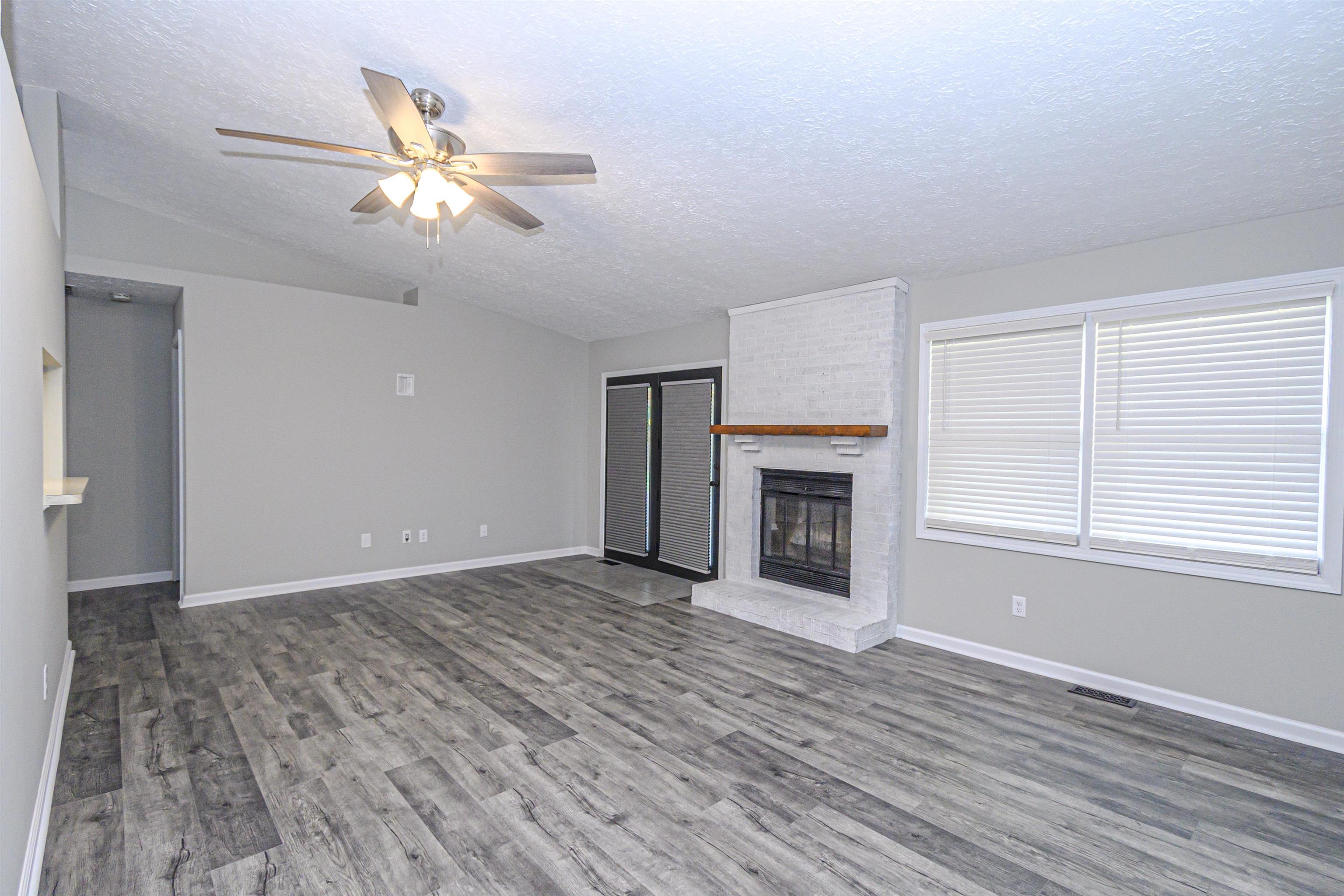2239 Landsdowne S, Owensboro, Kentucky 42303, 3 Bedrooms Bedrooms, ,2 BathroomsBathrooms,Single Family Residence,For Sale,Landsdowne S,90722