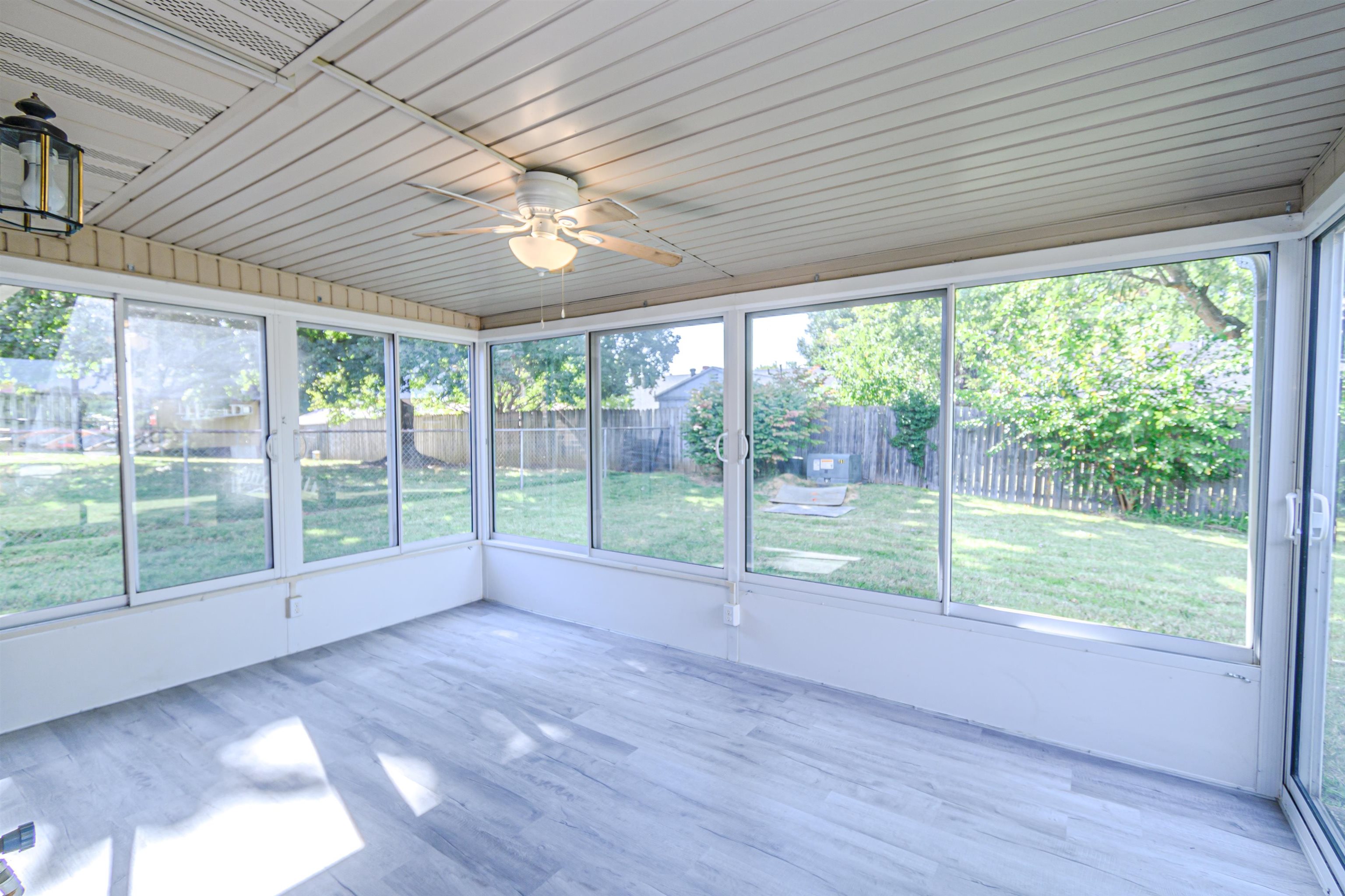 2239 Landsdowne S, Owensboro, Kentucky 42303, 3 Bedrooms Bedrooms, ,2 BathroomsBathrooms,Single Family Residence,For Sale,Landsdowne S,90722