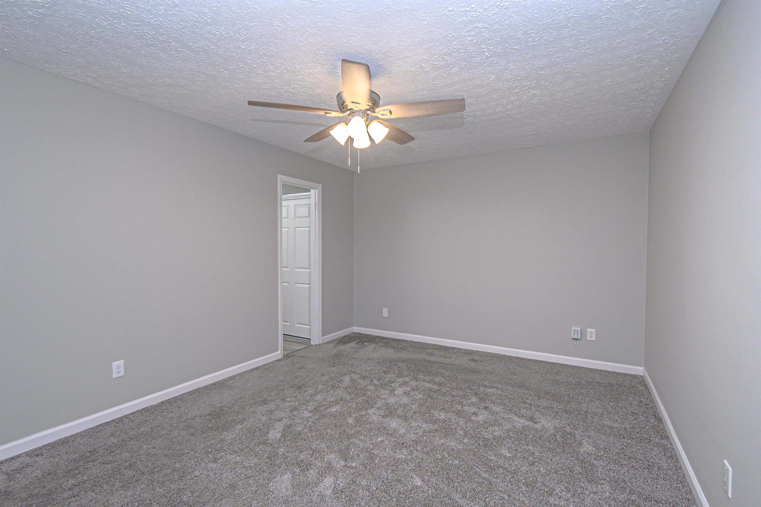2239 Landsdowne S, Owensboro, Kentucky 42303, 3 Bedrooms Bedrooms, ,2 BathroomsBathrooms,Single Family Residence,For Sale,Landsdowne S,90722