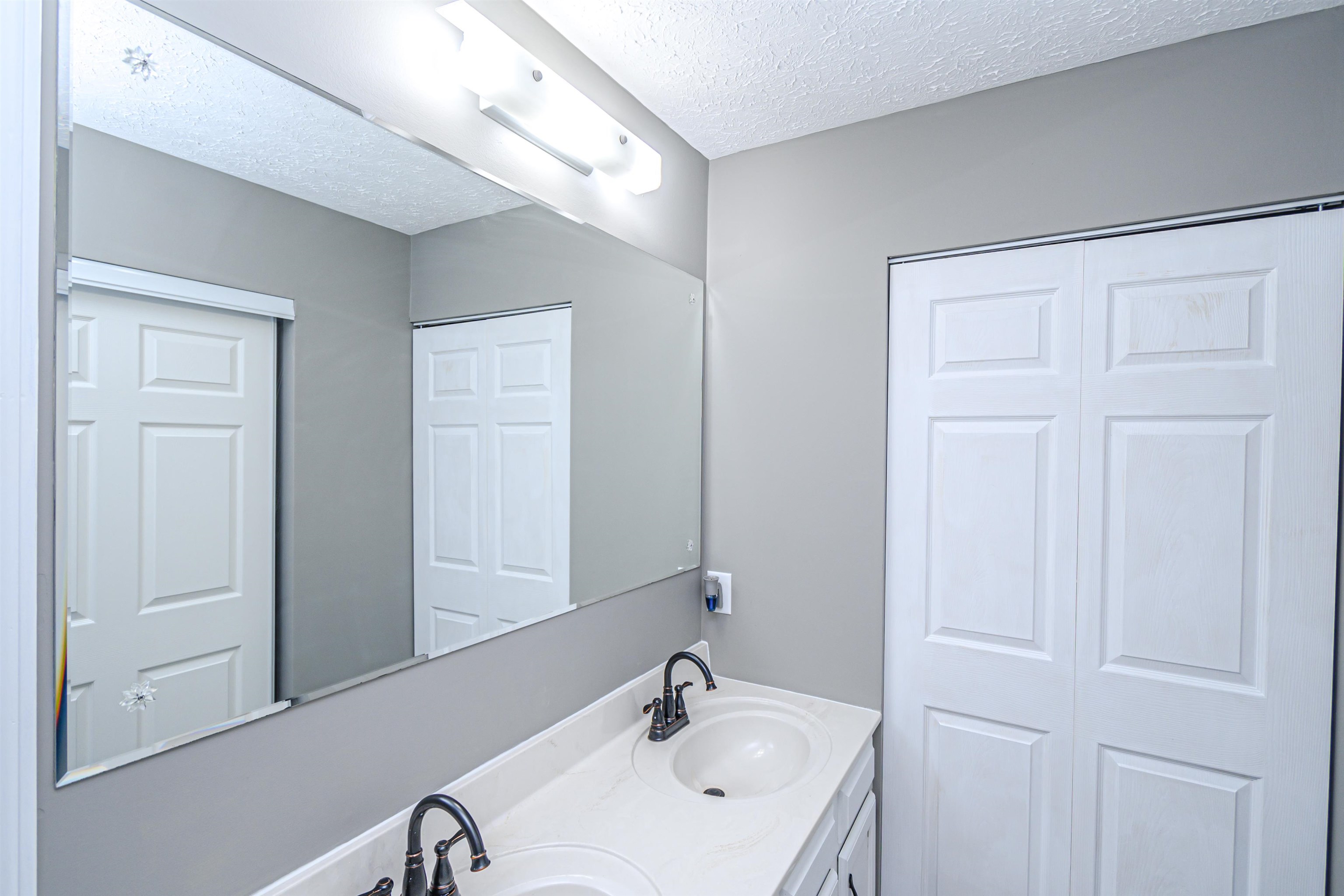 2239 Landsdowne S, Owensboro, Kentucky 42303, 3 Bedrooms Bedrooms, ,2 BathroomsBathrooms,Single Family Residence,For Sale,Landsdowne S,90722