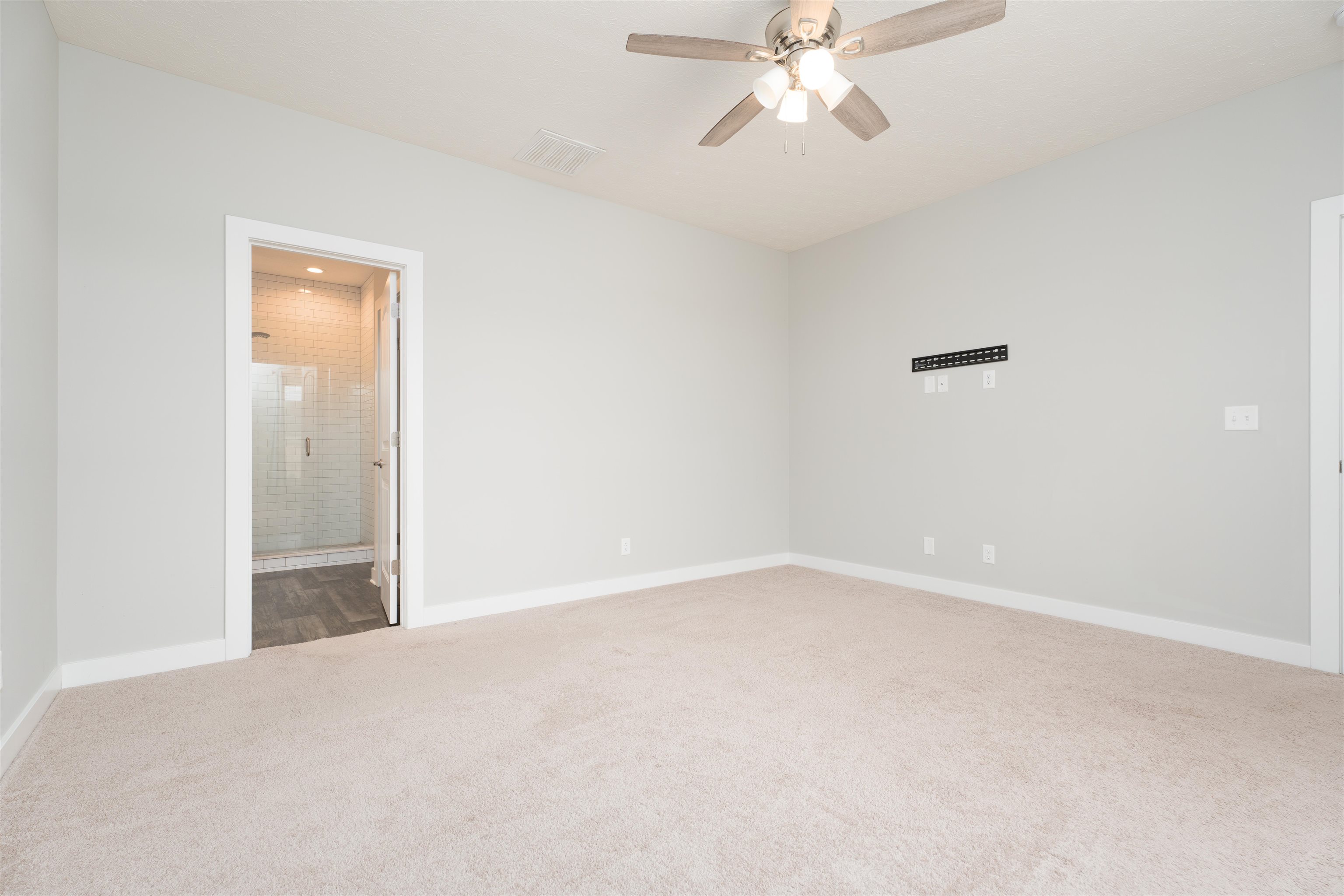 4744 Breeze Ct. W., Owensboro, Kentucky 42301, 4 Bedrooms Bedrooms, ,2 BathroomsBathrooms,Single Family Residence,For Sale,Breeze Ct. W.,90725