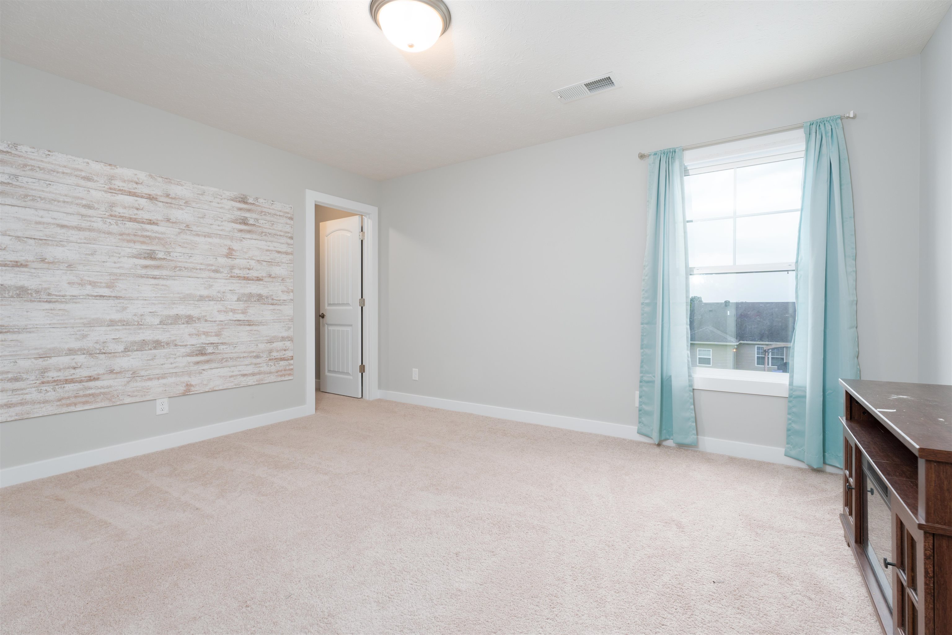 4744 Breeze Ct. W., Owensboro, Kentucky 42301, 4 Bedrooms Bedrooms, ,2 BathroomsBathrooms,Single Family Residence,For Sale,Breeze Ct. W.,90725
