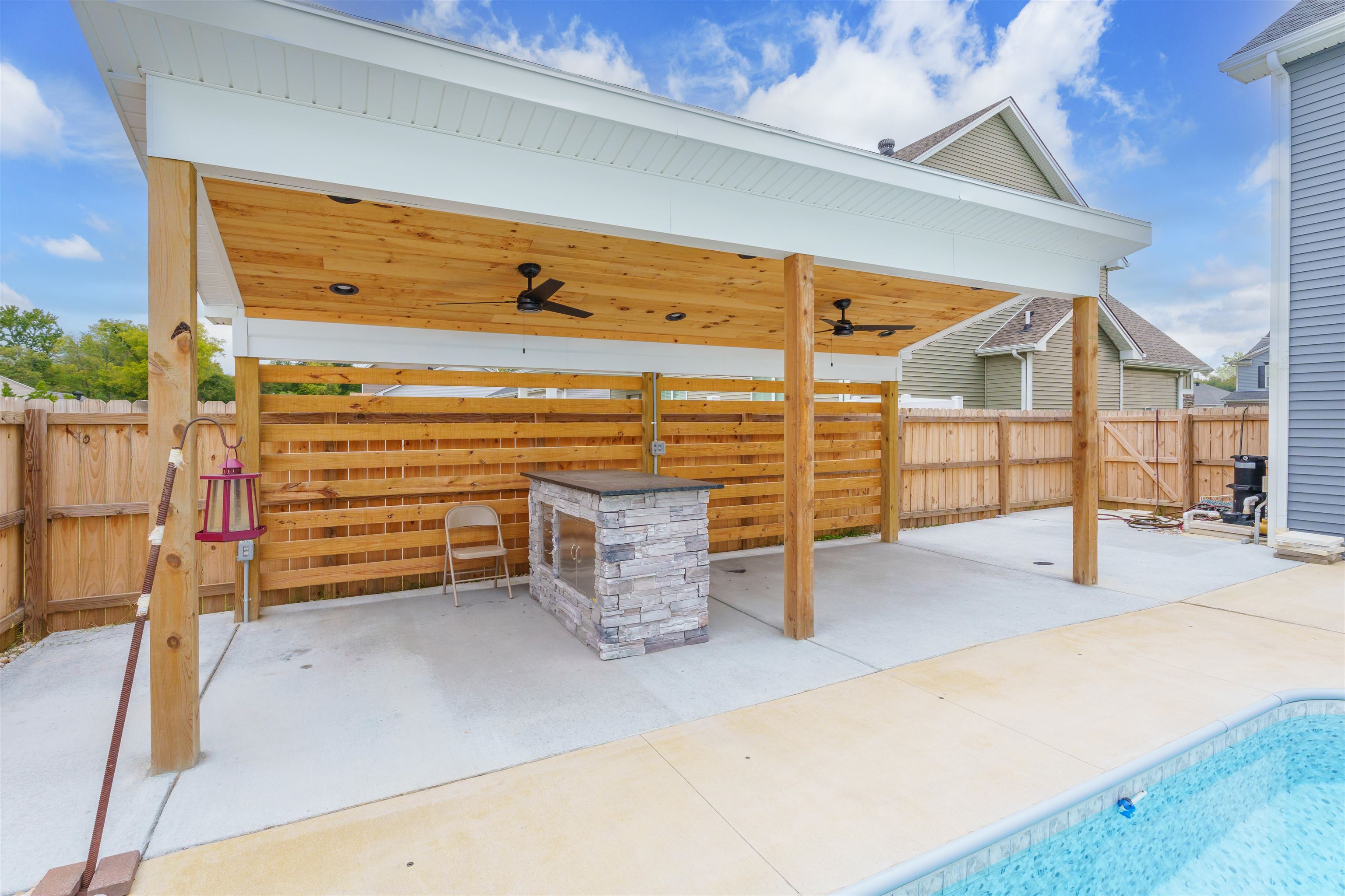 4744 Breeze Ct. W., Owensboro, Kentucky 42301, 4 Bedrooms Bedrooms, ,2 BathroomsBathrooms,Single Family Residence,For Sale,Breeze Ct. W.,90725