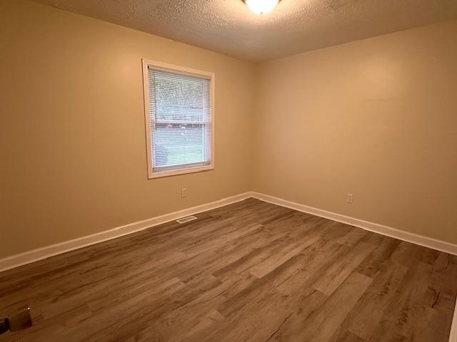 2130 Graham Lane, Owensboro, Kentucky 42303, 3 Bedrooms Bedrooms, ,1 BathroomBathrooms,Single Family Residence,For Sale,Graham Lane,90732