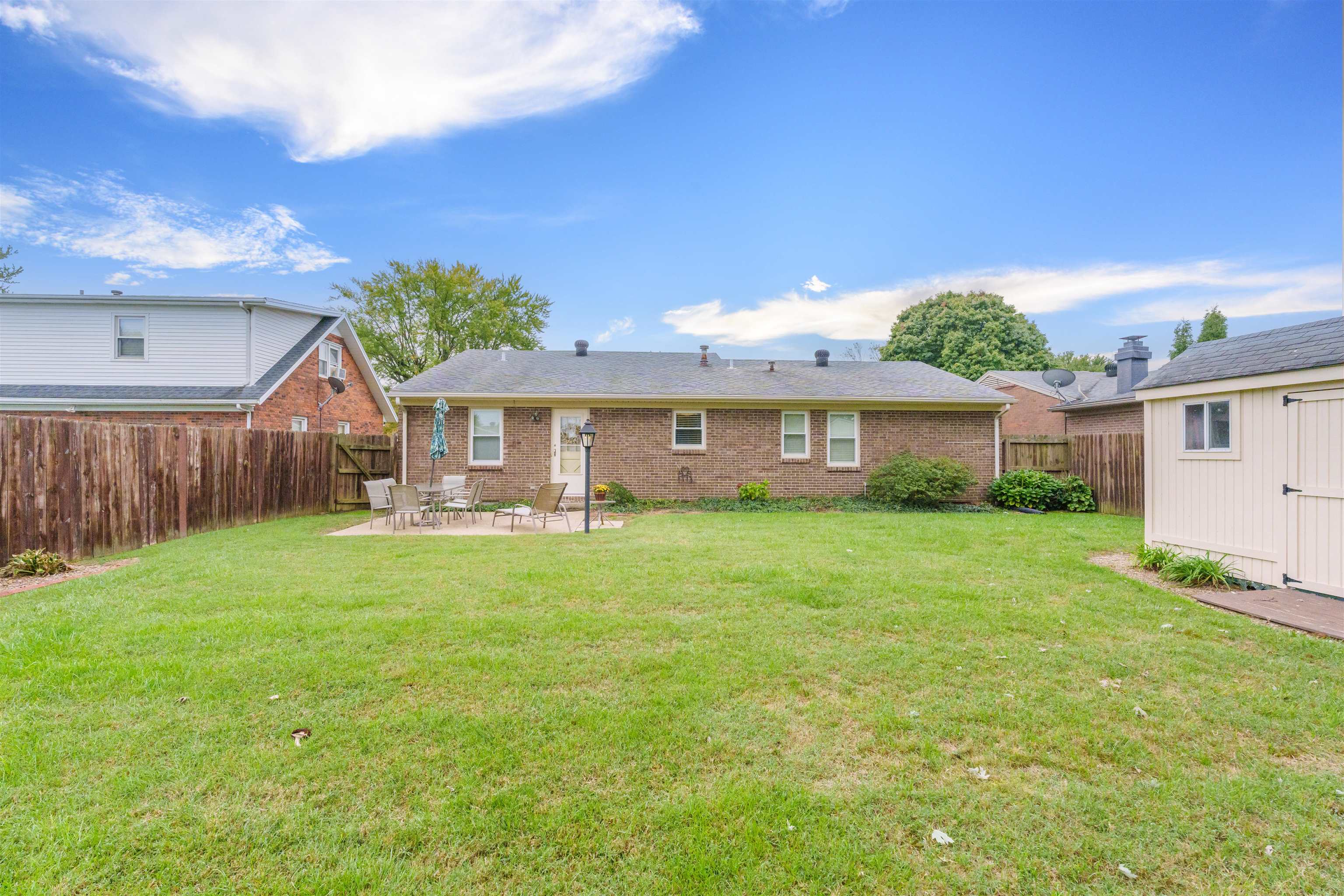 1725 Thistle Court, Owensboro, Kentucky 42301, 3 Bedrooms Bedrooms, ,1 BathroomBathrooms,Single Family Residence,For Sale,Thistle Court,90735