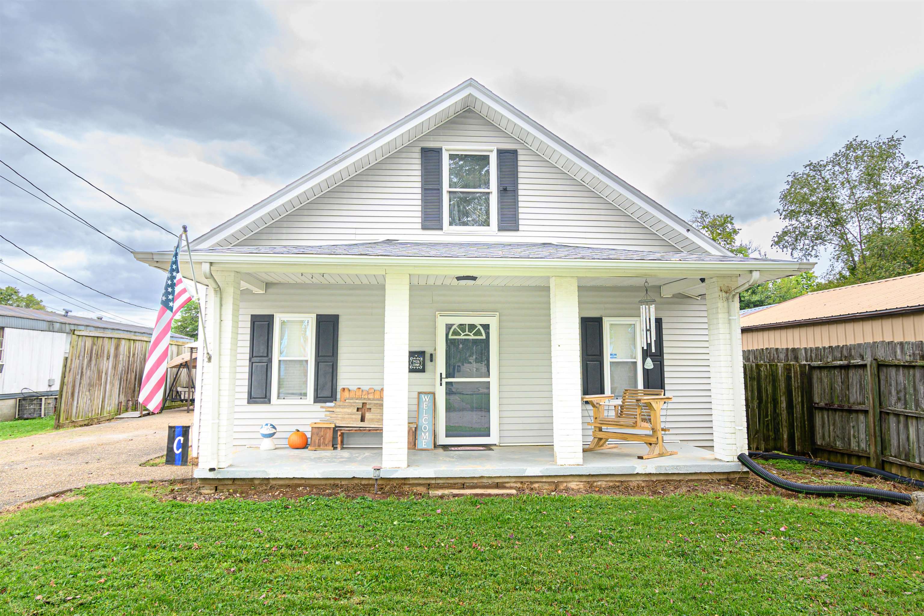 1406 Rose Avenue, Owensboro, Kentucky 42301, 3 Bedrooms Bedrooms, ,1 BathroomBathrooms,Single Family Residence,For Sale,Rose Avenue,90736