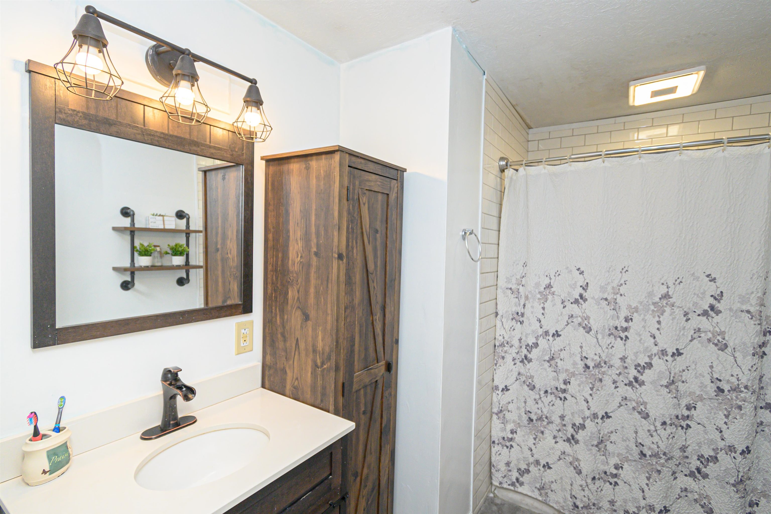 1406 Rose Avenue, Owensboro, Kentucky 42301, 3 Bedrooms Bedrooms, ,1 BathroomBathrooms,Single Family Residence,For Sale,Rose Avenue,90736