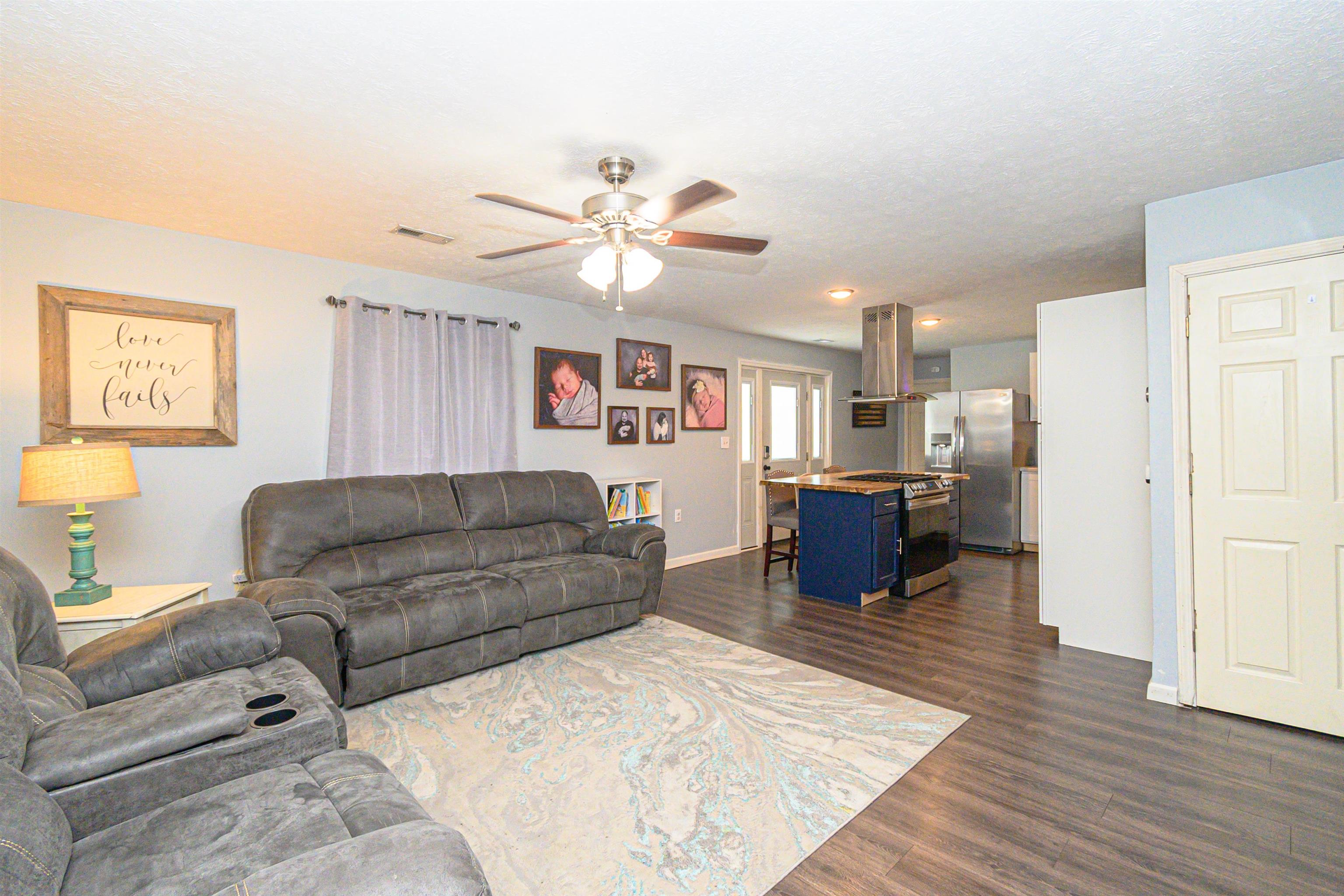 1406 Rose Avenue, Owensboro, Kentucky 42301, 3 Bedrooms Bedrooms, ,1 BathroomBathrooms,Single Family Residence,For Sale,Rose Avenue,90736