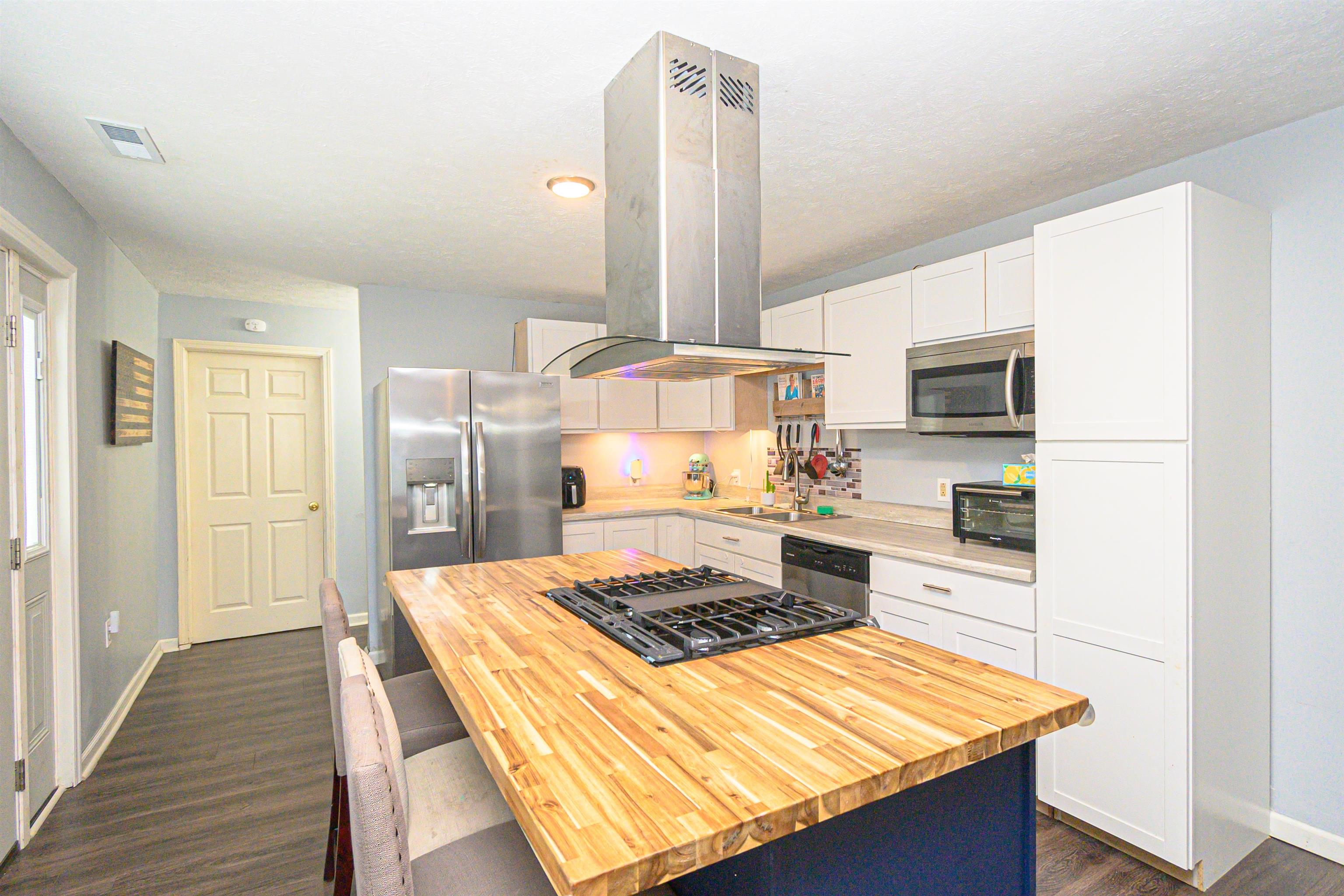 1406 Rose Avenue, Owensboro, Kentucky 42301, 3 Bedrooms Bedrooms, ,1 BathroomBathrooms,Single Family Residence,For Sale,Rose Avenue,90736