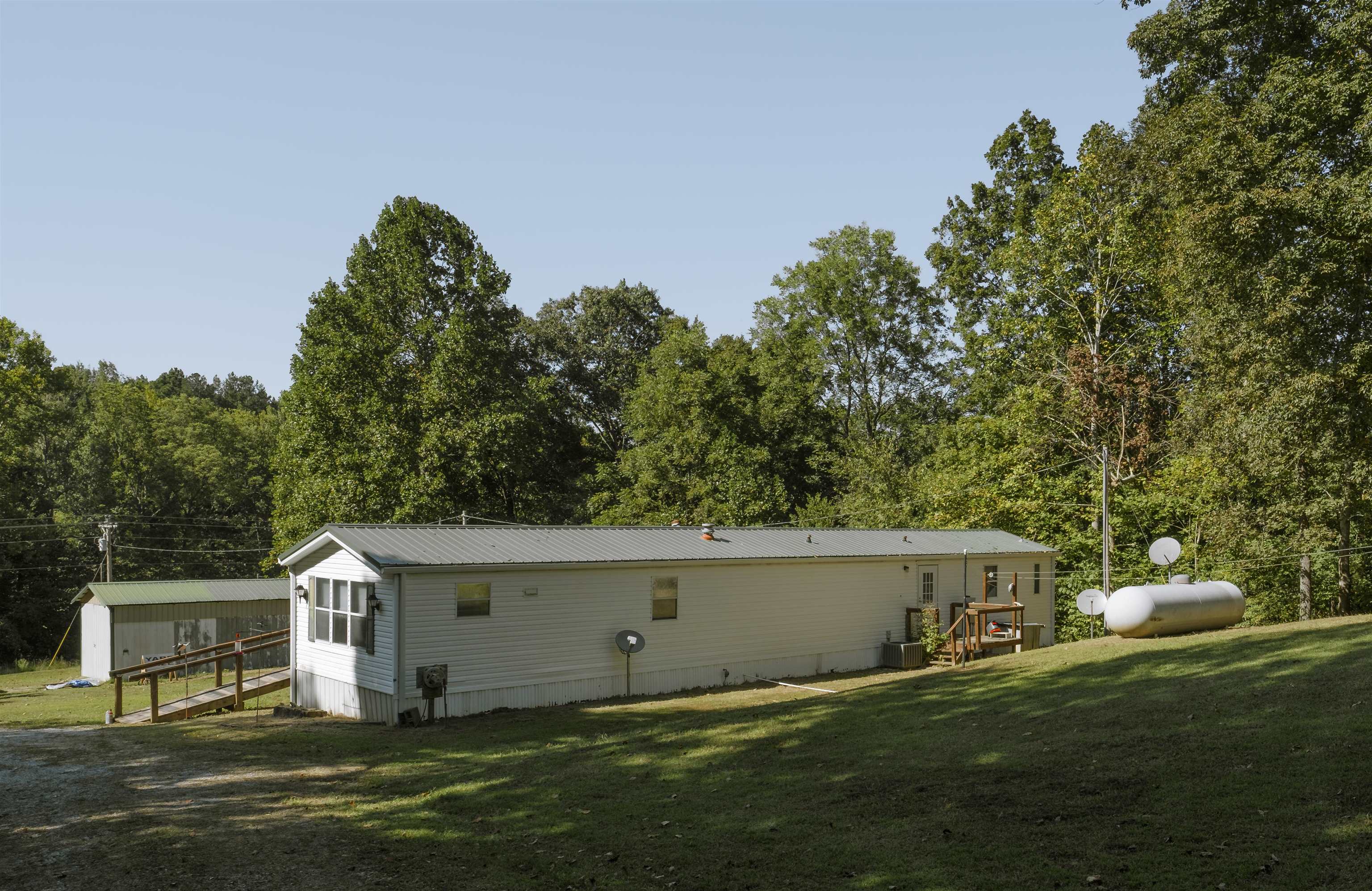 8966 Kentucky 1414, Hartford, Kentucky 42347, 3 Bedrooms Bedrooms, ,2 BathroomsBathrooms,Single Family Residence,For Sale,Kentucky 1414,90737
