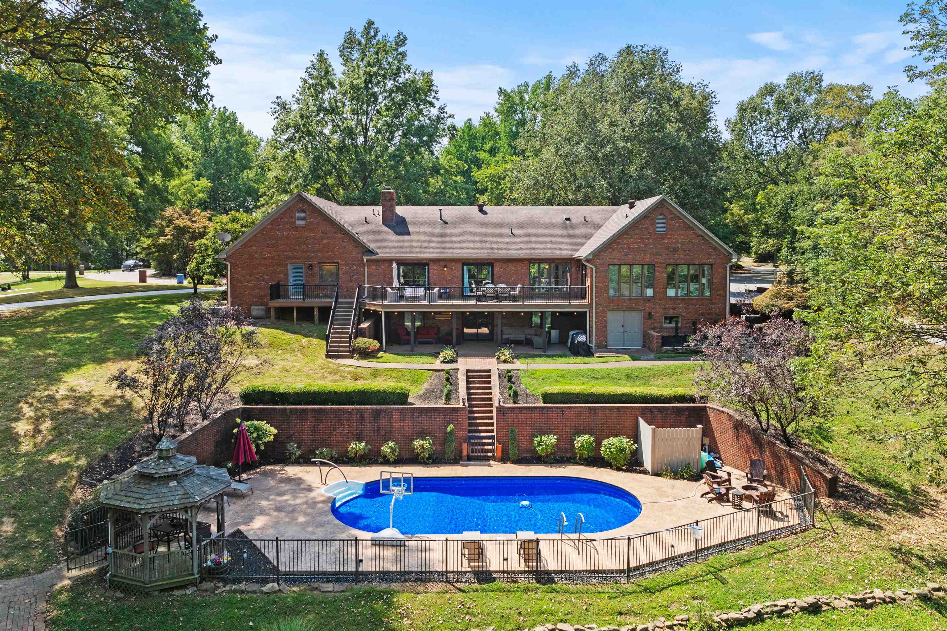 3101 Oakridge Court, Owensboro, Kentucky 42303, 4 Bedrooms Bedrooms, ,3 BathroomsBathrooms,Single Family Residence,For Sale,Oakridge Court,90738
