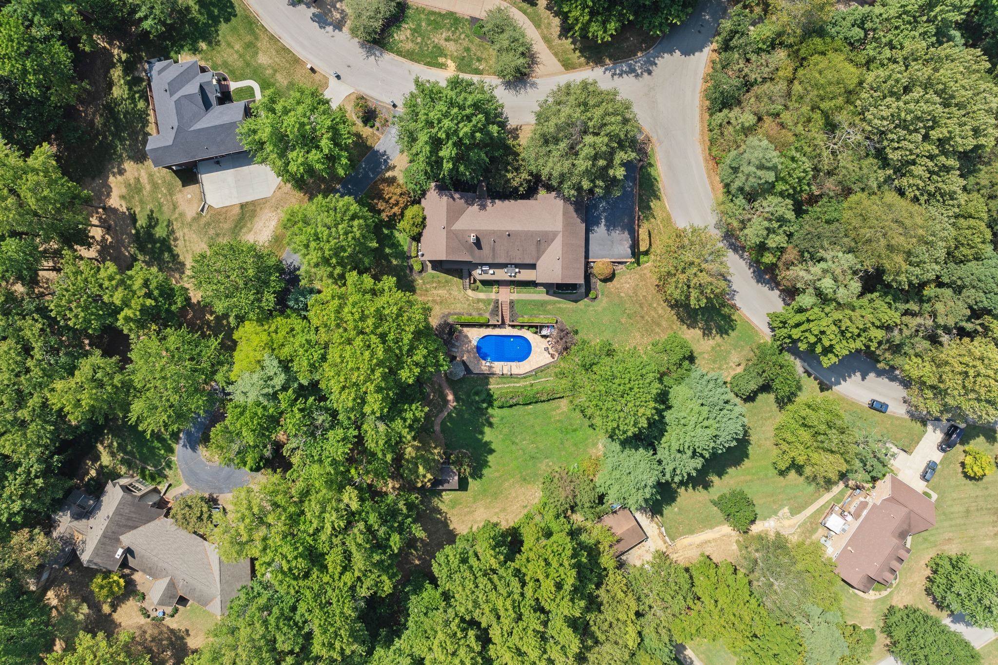 3101 Oakridge Court, Owensboro, Kentucky 42303, 4 Bedrooms Bedrooms, ,3 BathroomsBathrooms,Single Family Residence,For Sale,Oakridge Court,90738