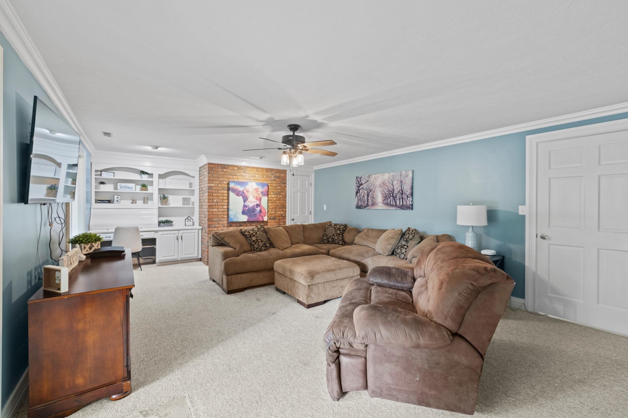 3101 Oakridge Court, Owensboro, Kentucky 42303, 4 Bedrooms Bedrooms, ,3 BathroomsBathrooms,Single Family Residence,For Sale,Oakridge Court,90738