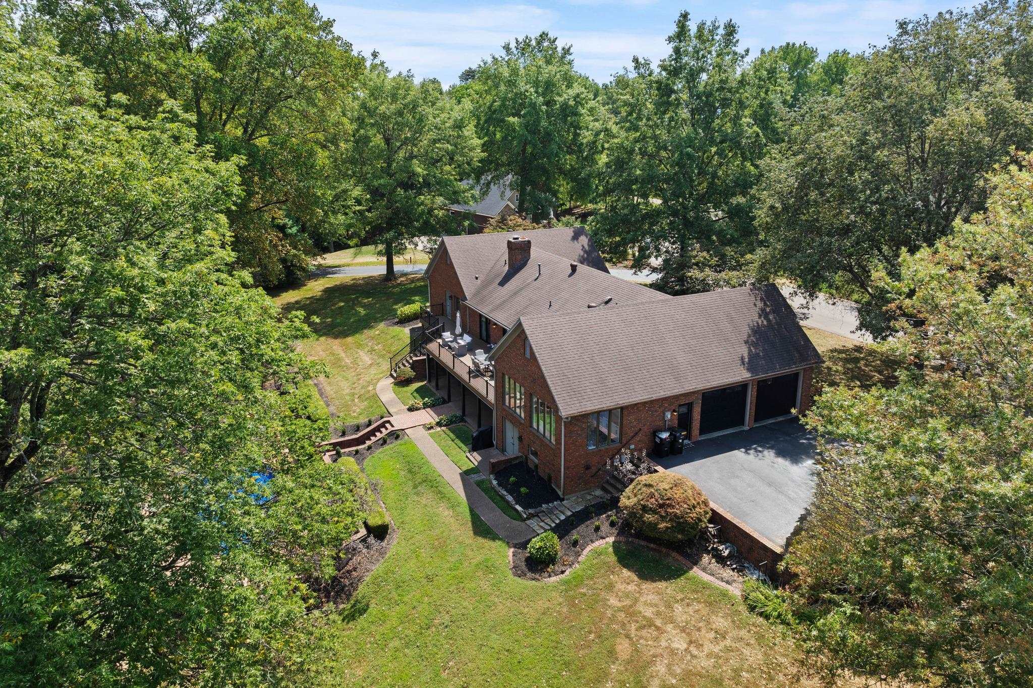 3101 Oakridge Court, Owensboro, Kentucky 42303, 4 Bedrooms Bedrooms, ,3 BathroomsBathrooms,Single Family Residence,For Sale,Oakridge Court,90738