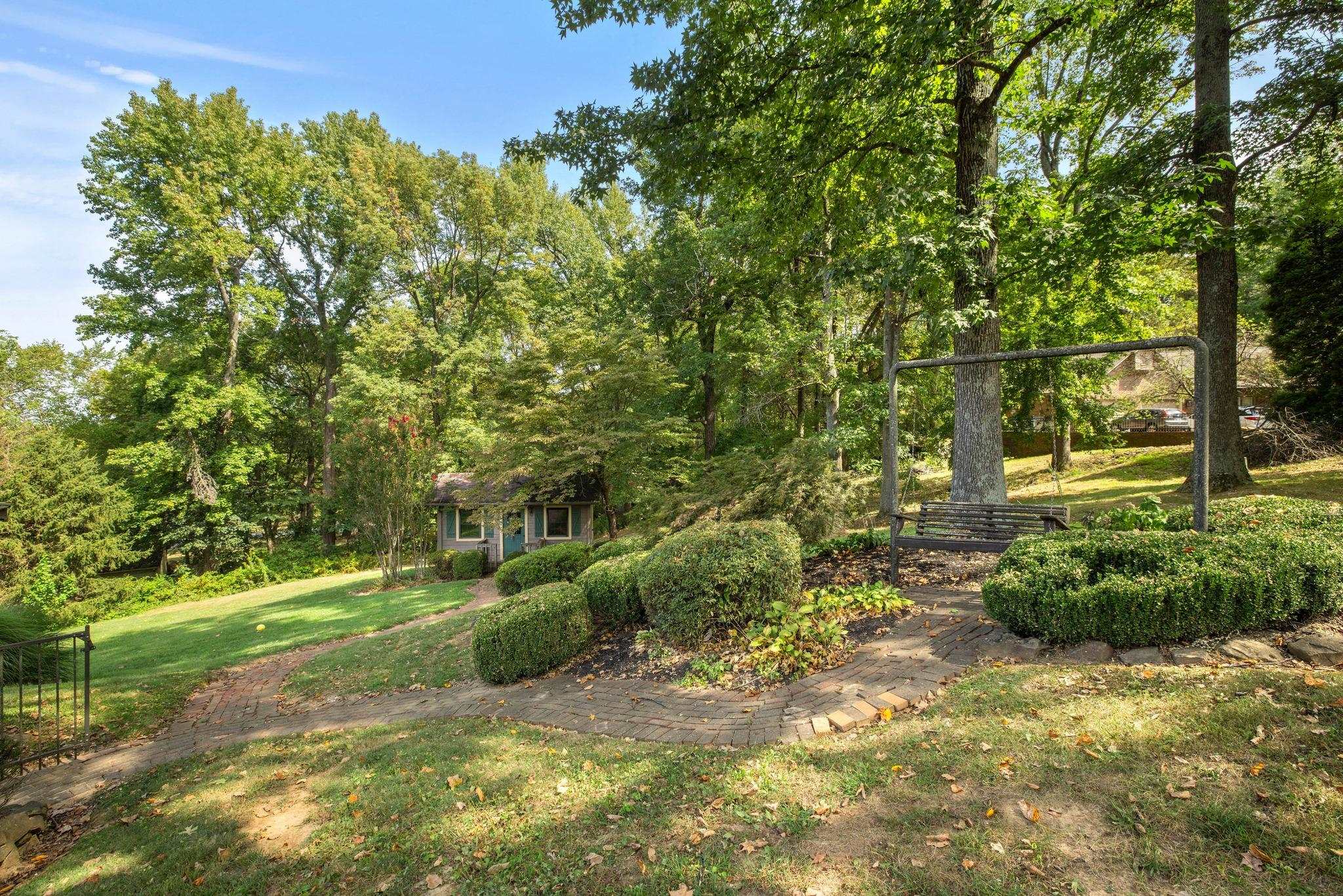 3101 Oakridge Court, Owensboro, Kentucky 42303, 4 Bedrooms Bedrooms, ,3 BathroomsBathrooms,Single Family Residence,For Sale,Oakridge Court,90738
