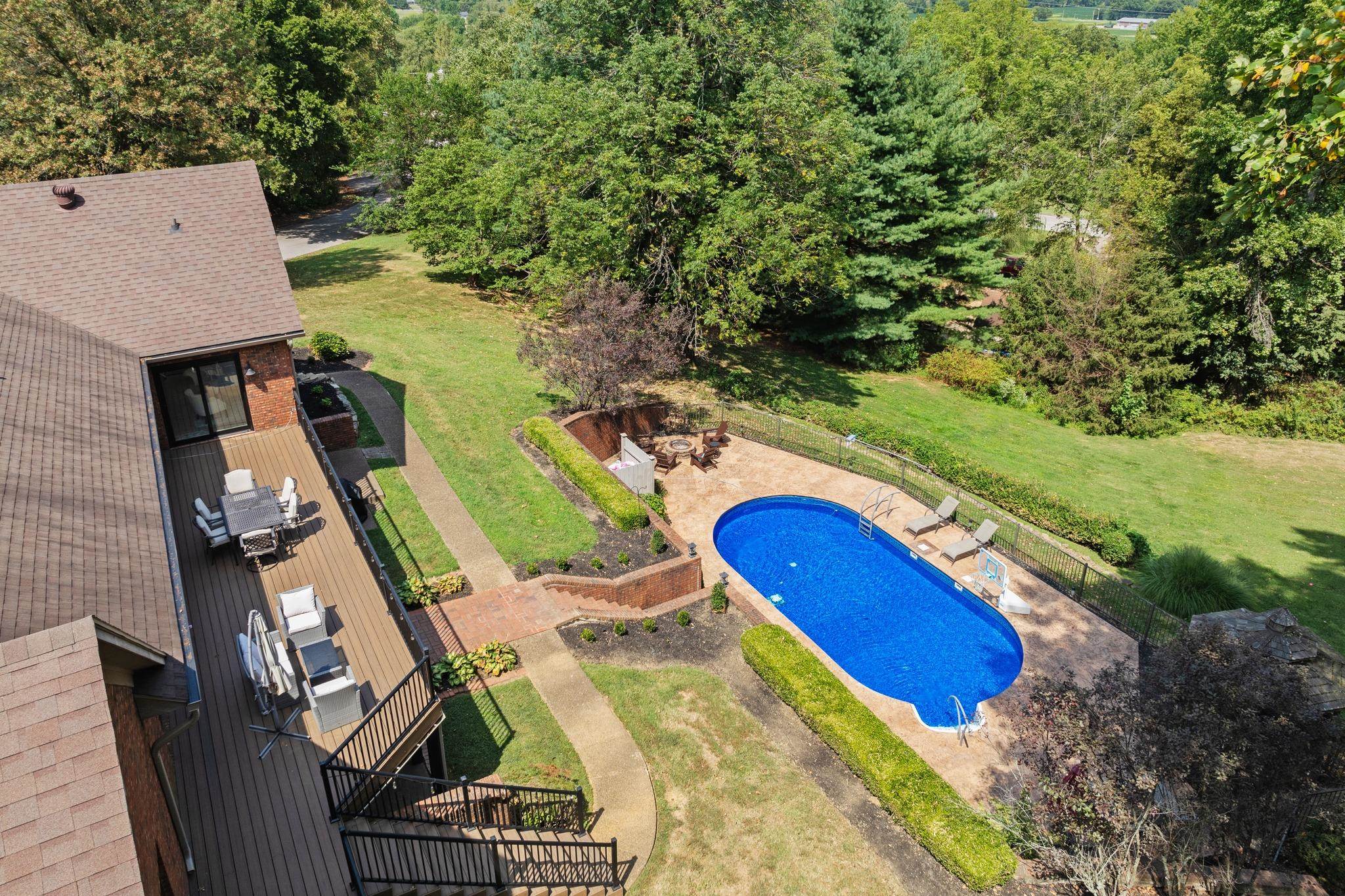 3101 Oakridge Court, Owensboro, Kentucky 42303, 4 Bedrooms Bedrooms, ,3 BathroomsBathrooms,Single Family Residence,For Sale,Oakridge Court,90738