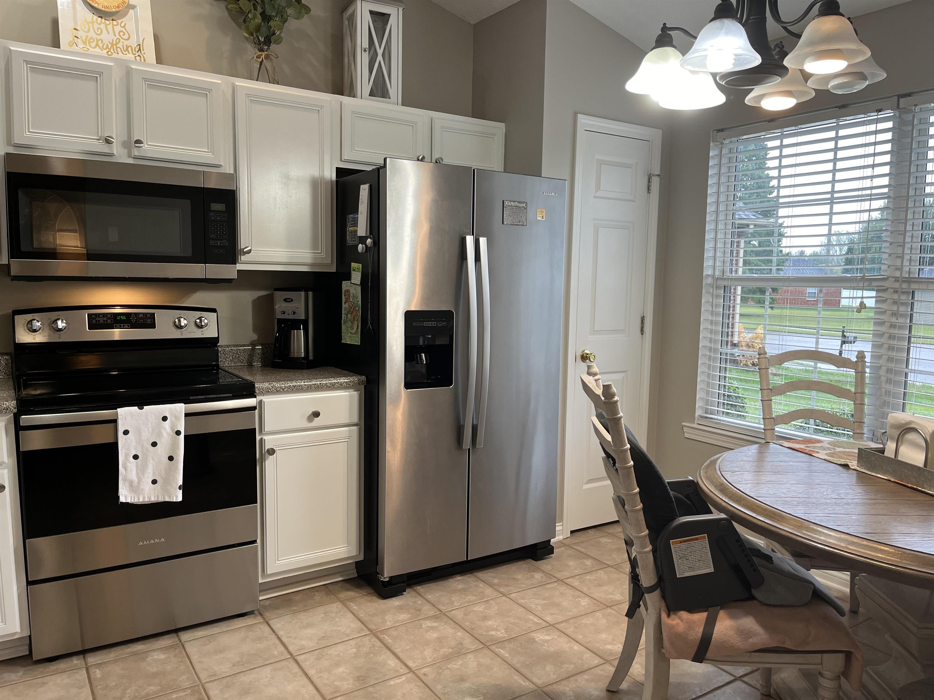 4052 Reliant Circle, Owensboro, Kentucky 42301, 3 Bedrooms Bedrooms, ,2 BathroomsBathrooms,Single Family Residence,For Sale,Reliant Circle,90741