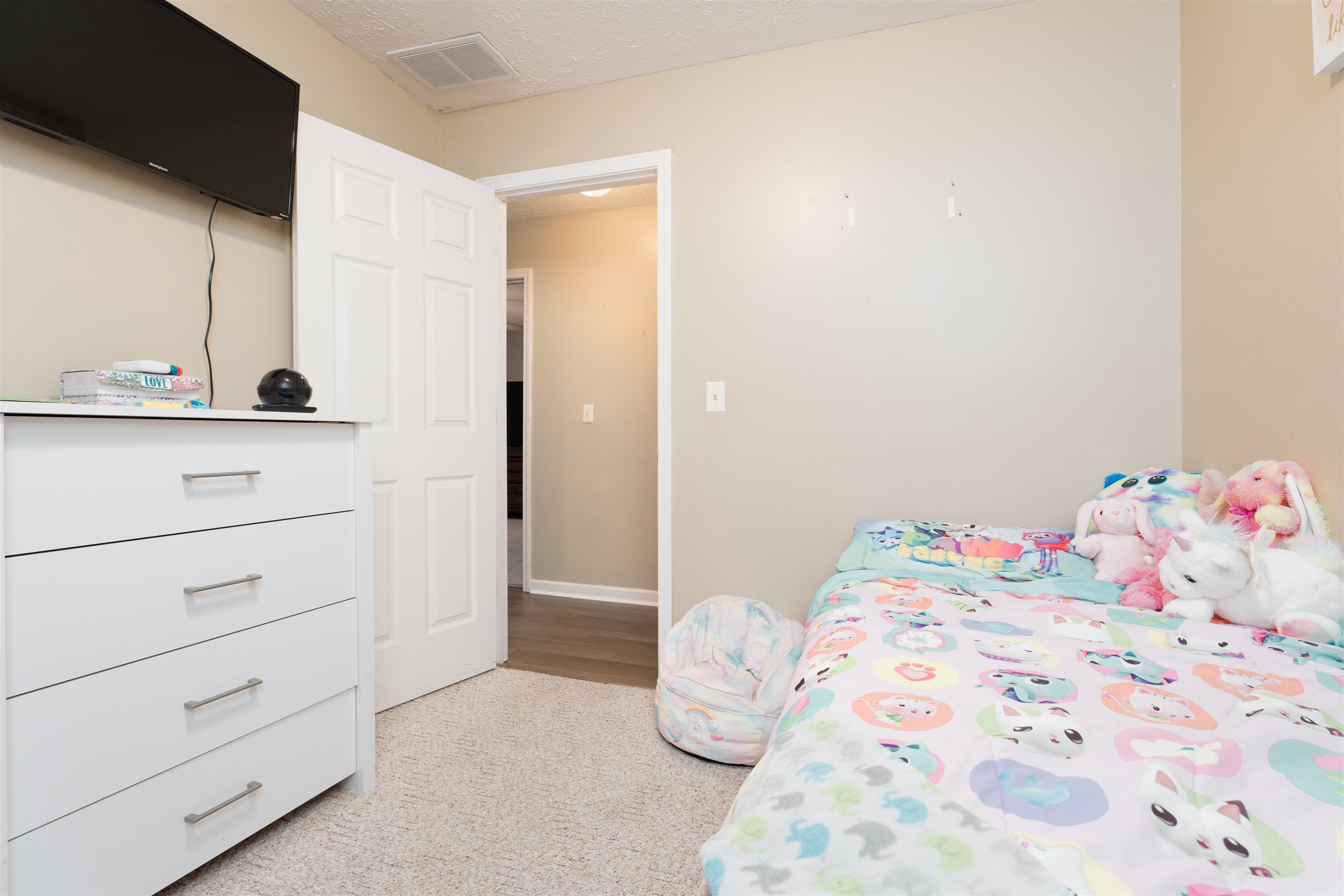 526 Maple St, Owensboro, Kentucky 42301, 3 Bedrooms Bedrooms, ,1 BathroomBathrooms,Single Family Residence,For Sale,Maple St,90742
