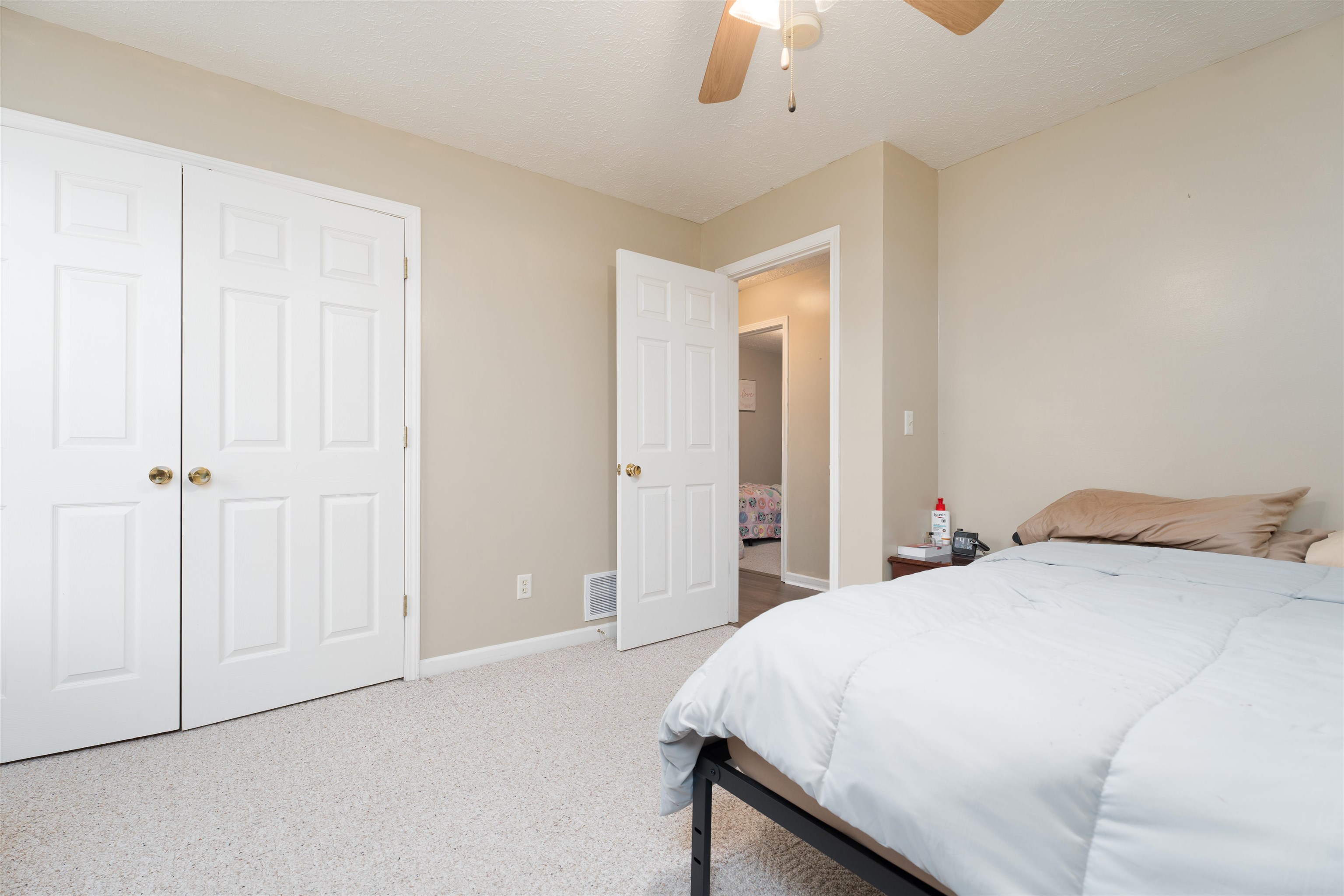 526 Maple St, Owensboro, Kentucky 42301, 3 Bedrooms Bedrooms, ,1 BathroomBathrooms,Single Family Residence,For Sale,Maple St,90742