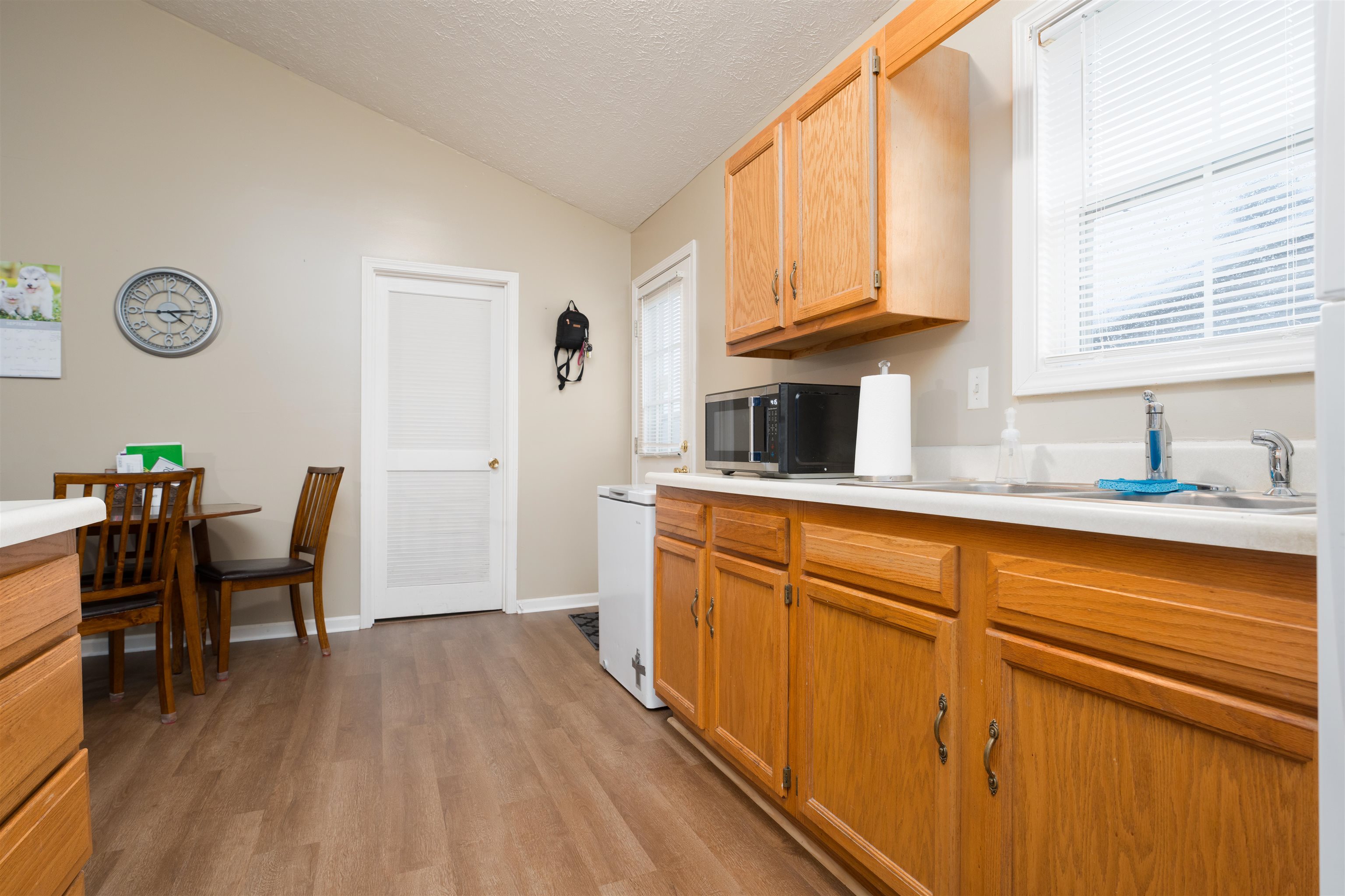 526 Maple St, Owensboro, Kentucky 42301, 3 Bedrooms Bedrooms, ,1 BathroomBathrooms,Single Family Residence,For Sale,Maple St,90742