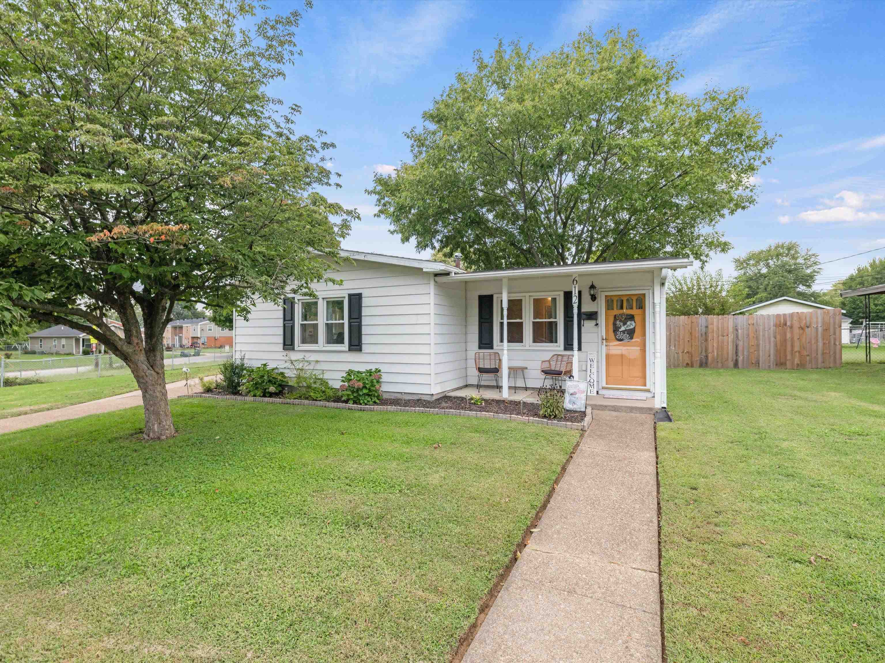 612 Fleetwood Drive, Owensboro, Kentucky 42301, 3 Bedrooms Bedrooms, ,1 BathroomBathrooms,Single Family Residence,For Sale,Fleetwood Drive,90749