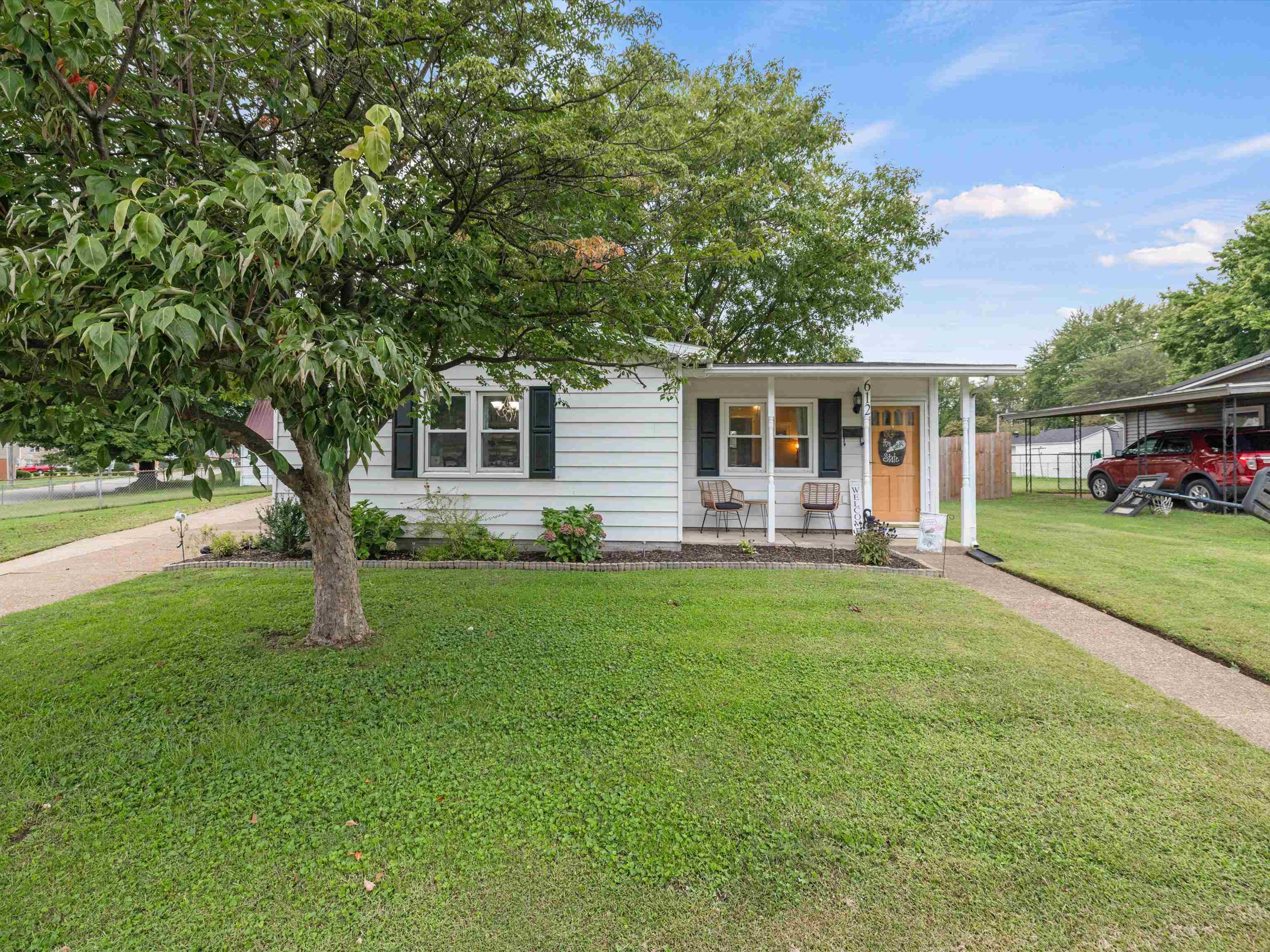 612 Fleetwood Drive, Owensboro, Kentucky 42301, 3 Bedrooms Bedrooms, ,1 BathroomBathrooms,Single Family Residence,For Sale,Fleetwood Drive,90749