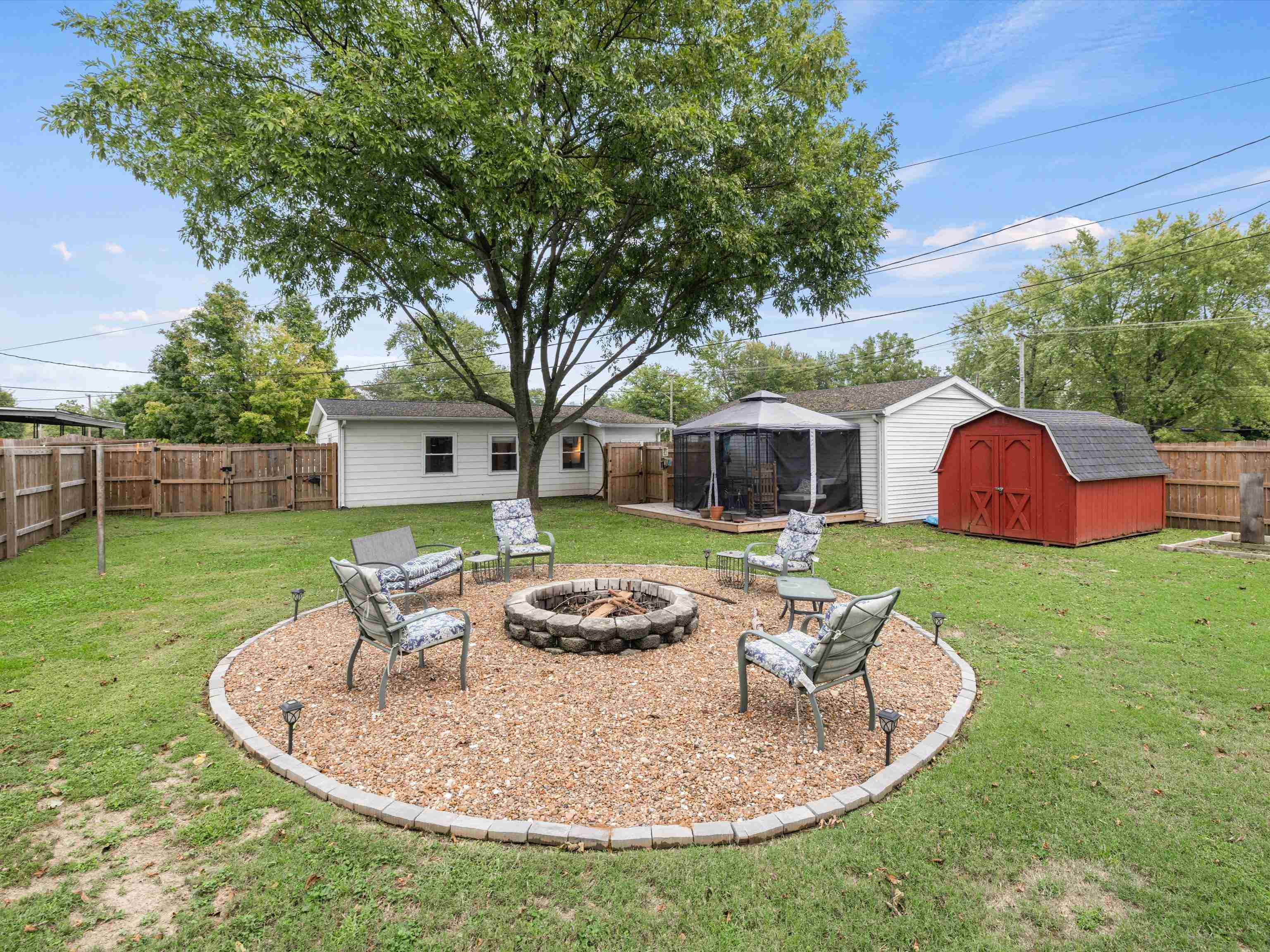 612 Fleetwood Drive, Owensboro, Kentucky 42301, 3 Bedrooms Bedrooms, ,1 BathroomBathrooms,Single Family Residence,For Sale,Fleetwood Drive,90749