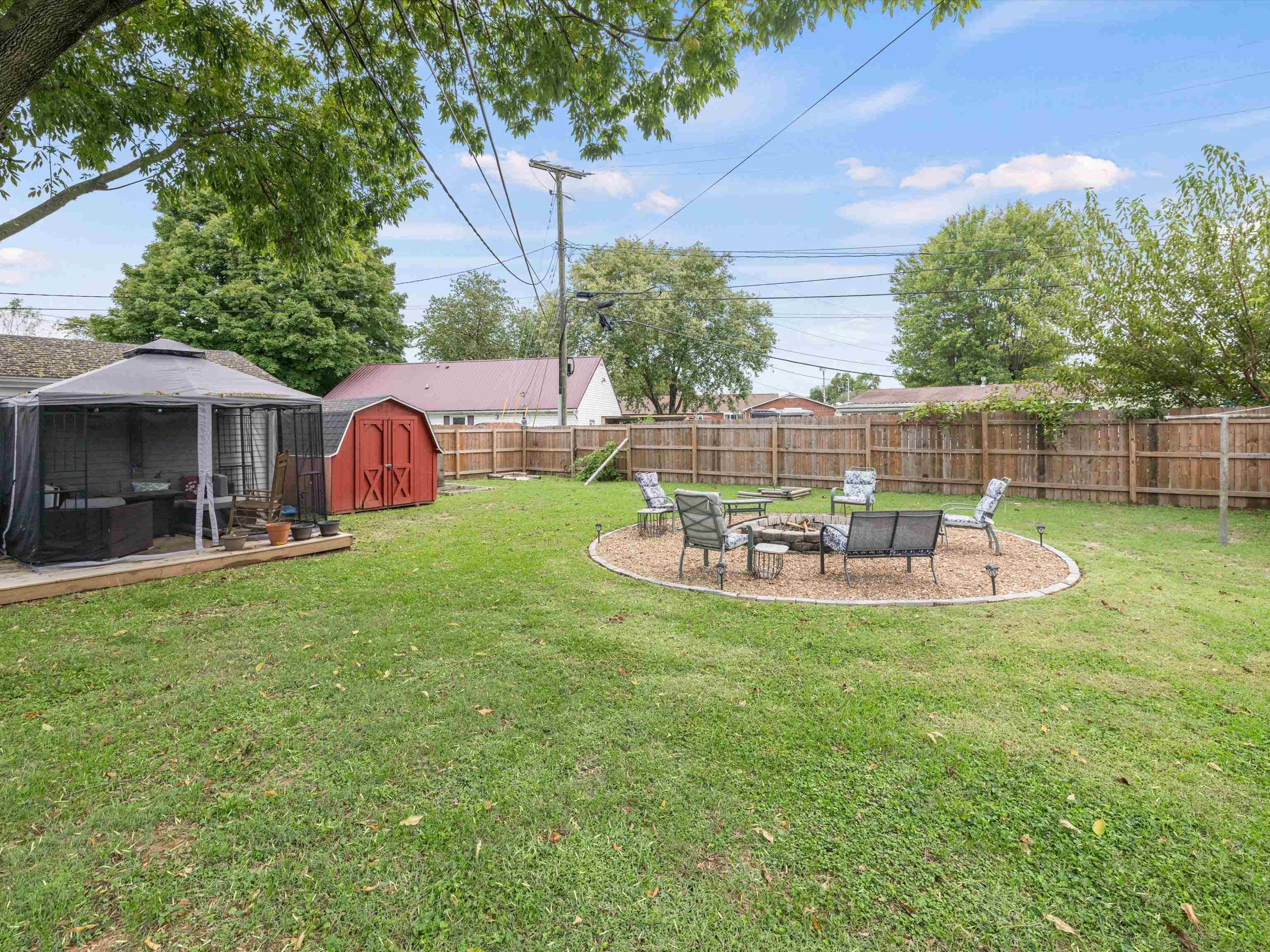 612 Fleetwood Drive, Owensboro, Kentucky 42301, 3 Bedrooms Bedrooms, ,1 BathroomBathrooms,Single Family Residence,For Sale,Fleetwood Drive,90749