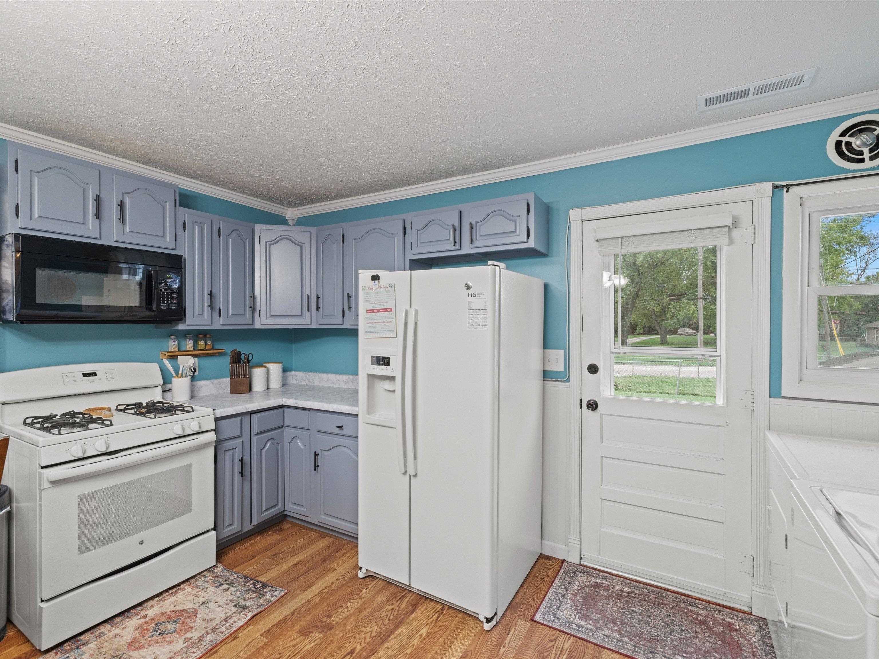 612 Fleetwood Drive, Owensboro, Kentucky 42301, 3 Bedrooms Bedrooms, ,1 BathroomBathrooms,Single Family Residence,For Sale,Fleetwood Drive,90749