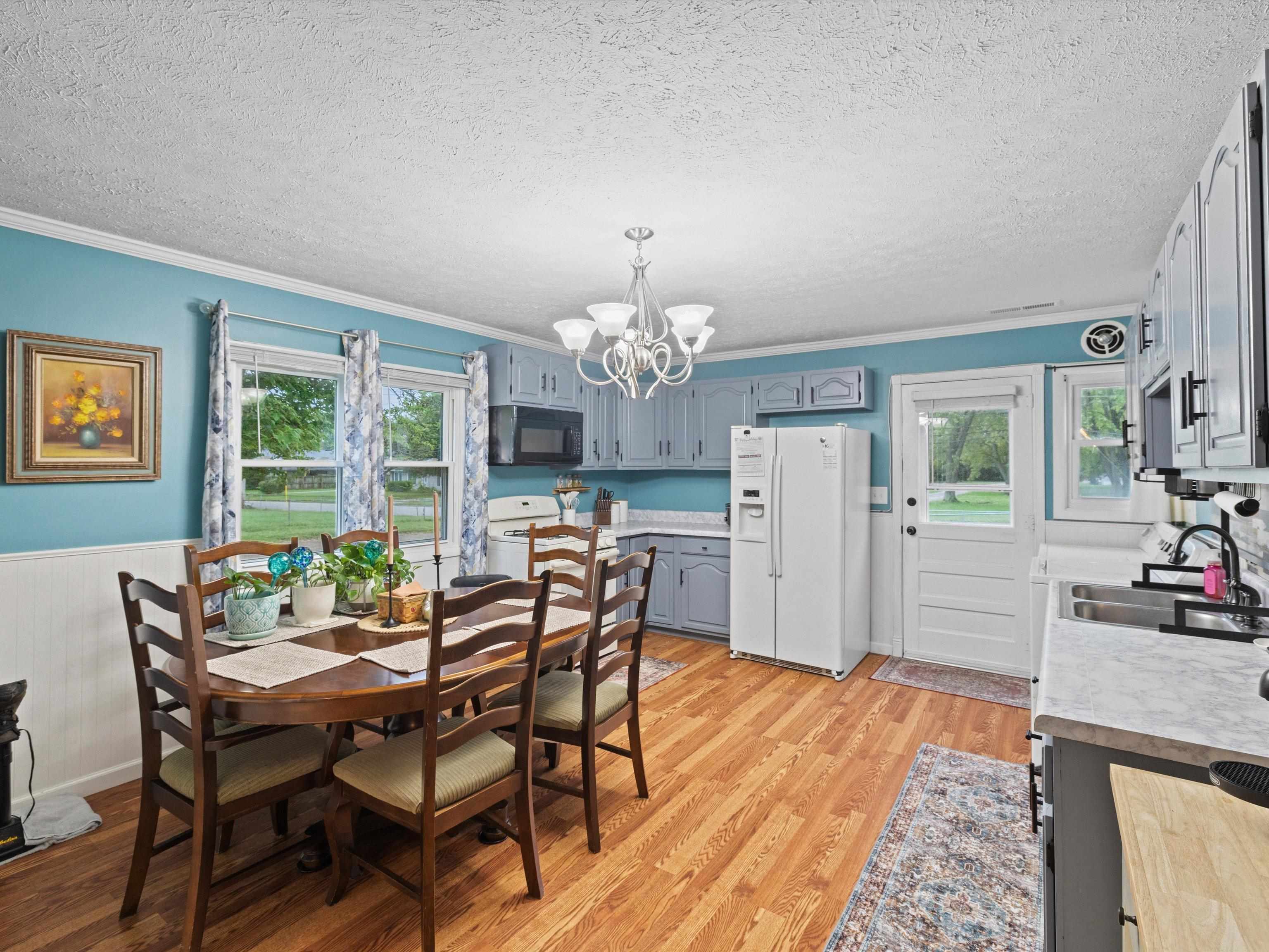 612 Fleetwood Drive, Owensboro, Kentucky 42301, 3 Bedrooms Bedrooms, ,1 BathroomBathrooms,Single Family Residence,For Sale,Fleetwood Drive,90749