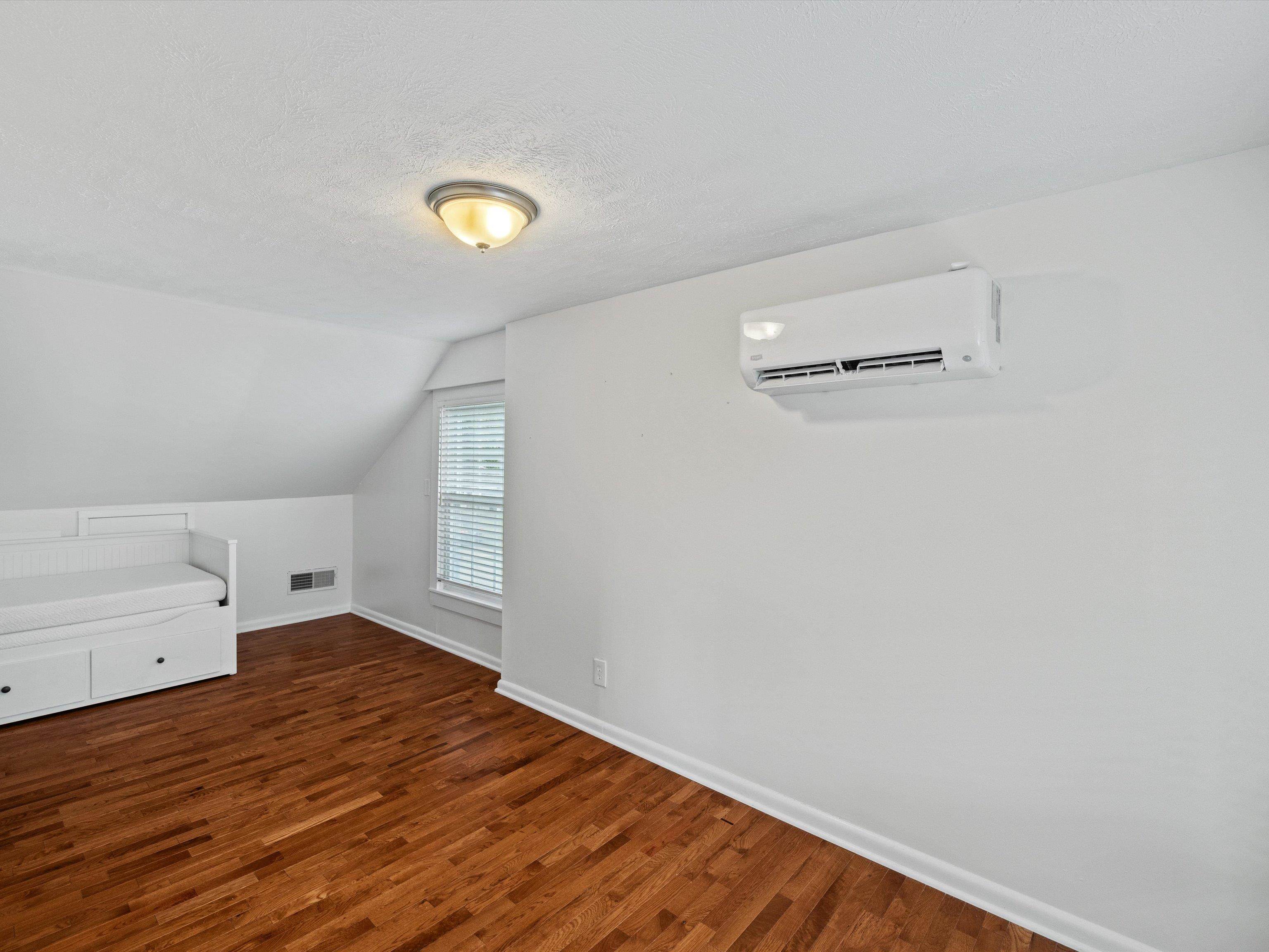 1026 Cottage Drive, Owensboro, Kentucky 42301, 3 Bedrooms Bedrooms, ,2 BathroomsBathrooms,Single Family Residence,For Sale,Cottage Drive,90750